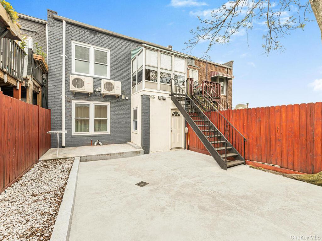 Single Family Gunther Avenue Bronx, NY 10469, MLS-1030543-26