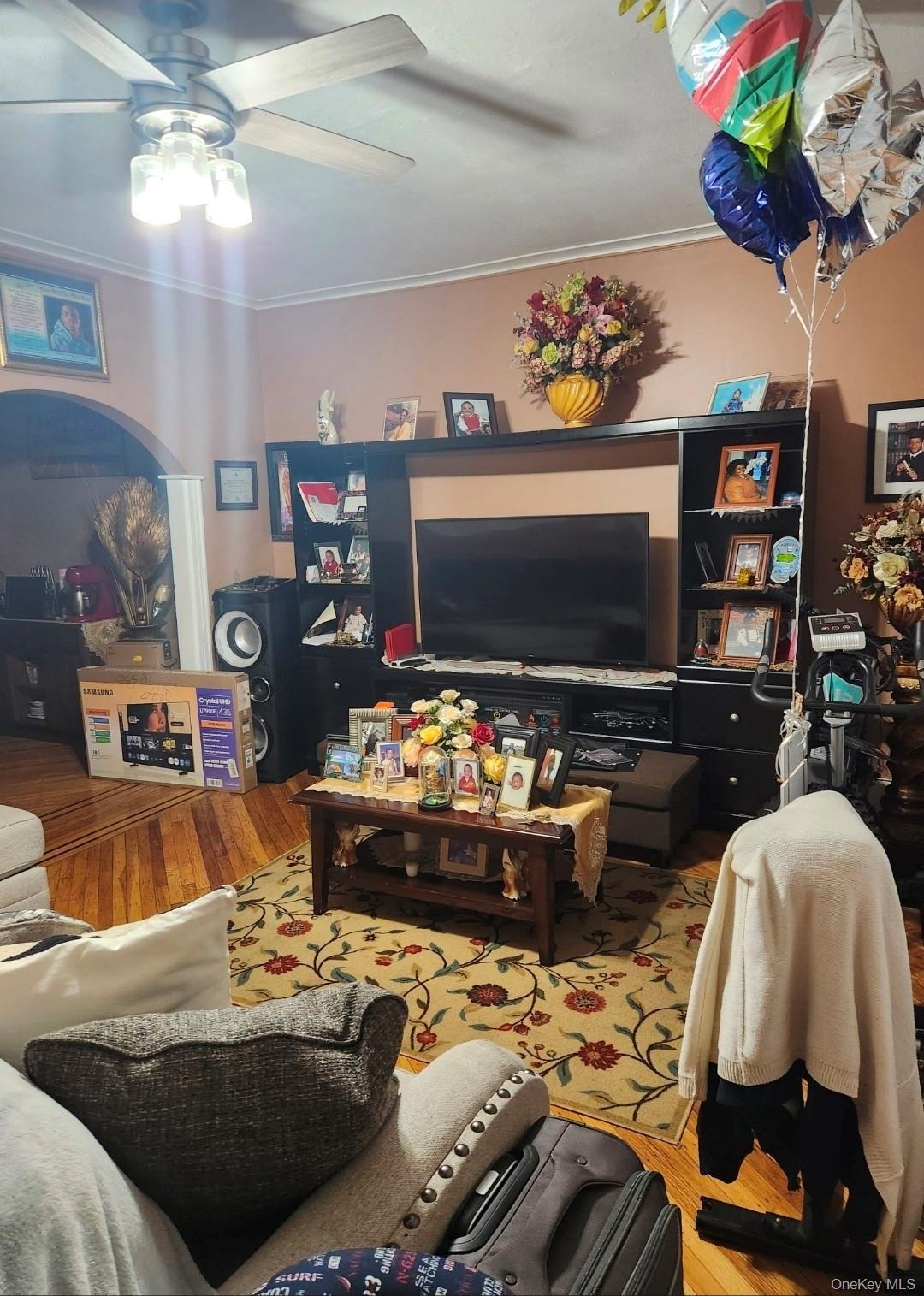 Single Family 205th Street Queens, NY 11412, MLS-1030551-2