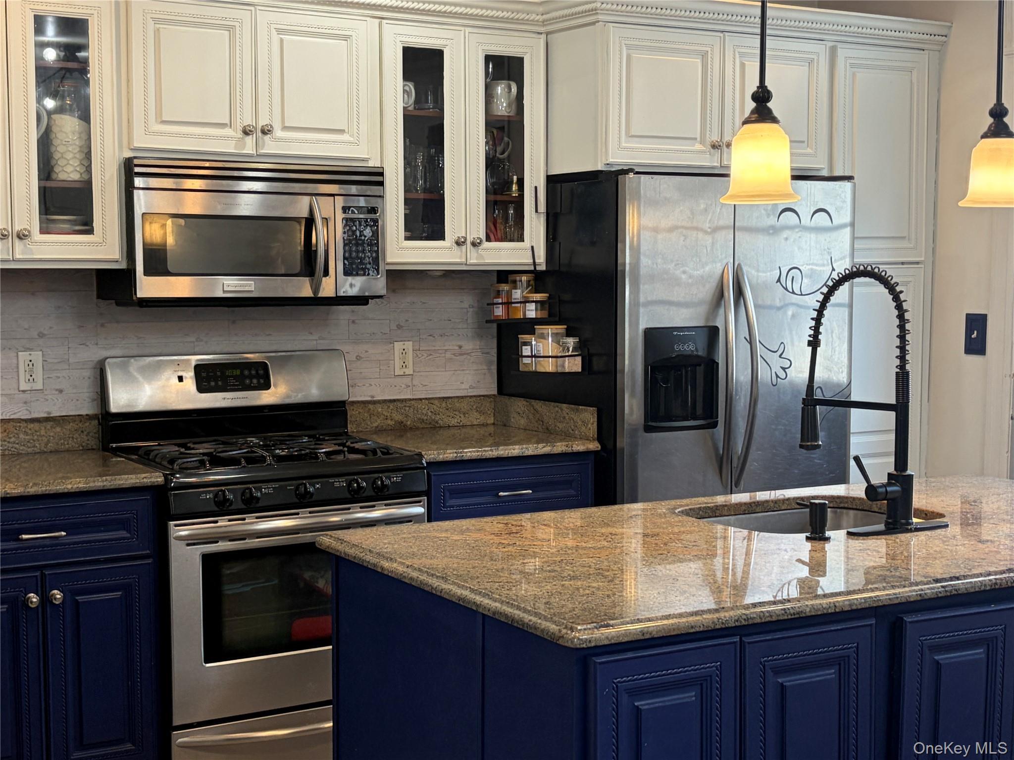 Single Family 80th Avenue Queens, NY 11385, MLS-1030558-14