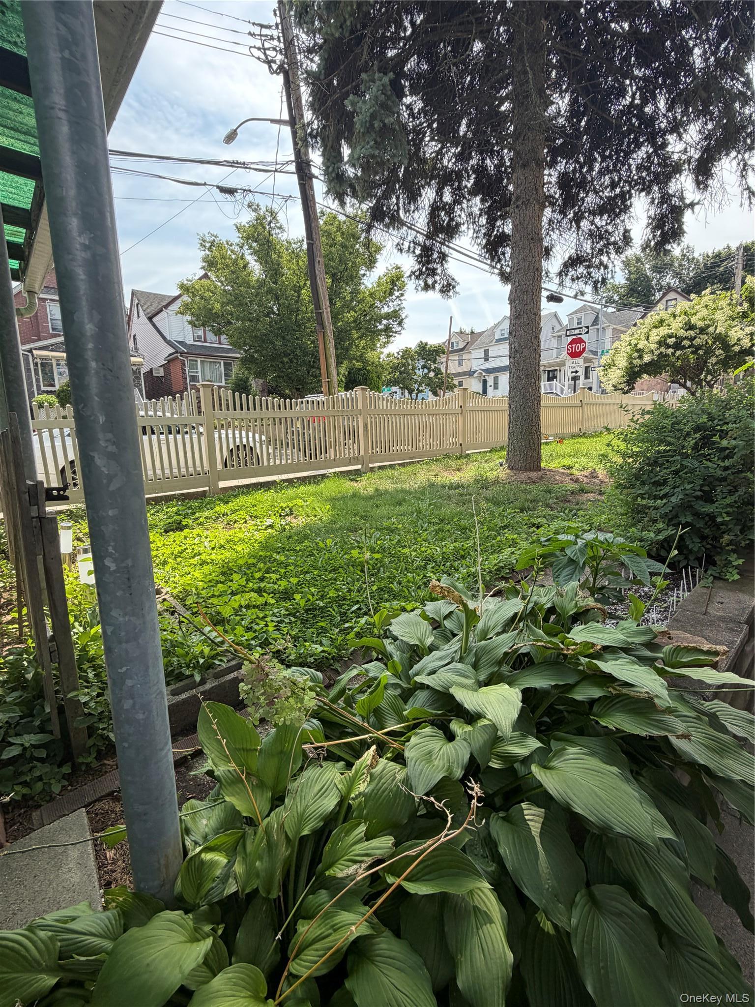 Single Family 80th Avenue Queens, NY 11385, MLS-1030558-19