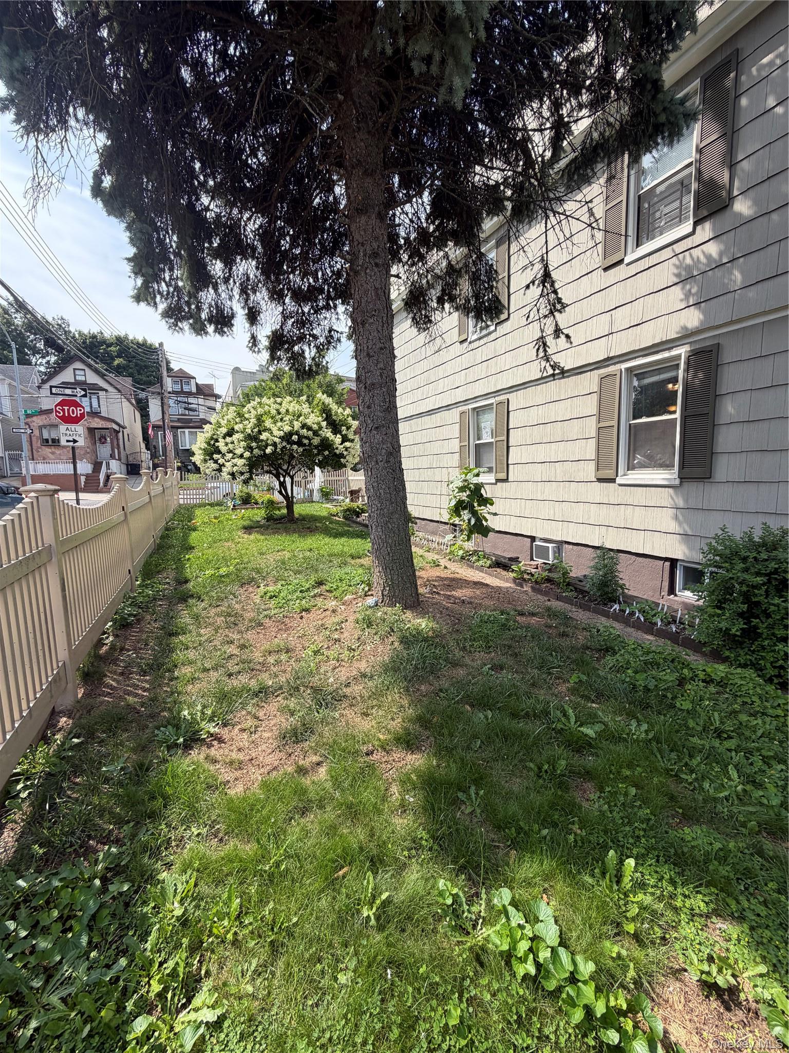 Single Family 80th Avenue Queens, NY 11385, MLS-1030558-20
