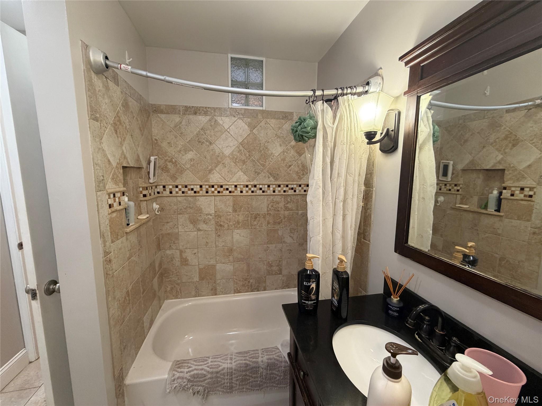 Single Family 80th Avenue Queens, NY 11385, MLS-1030558-5
