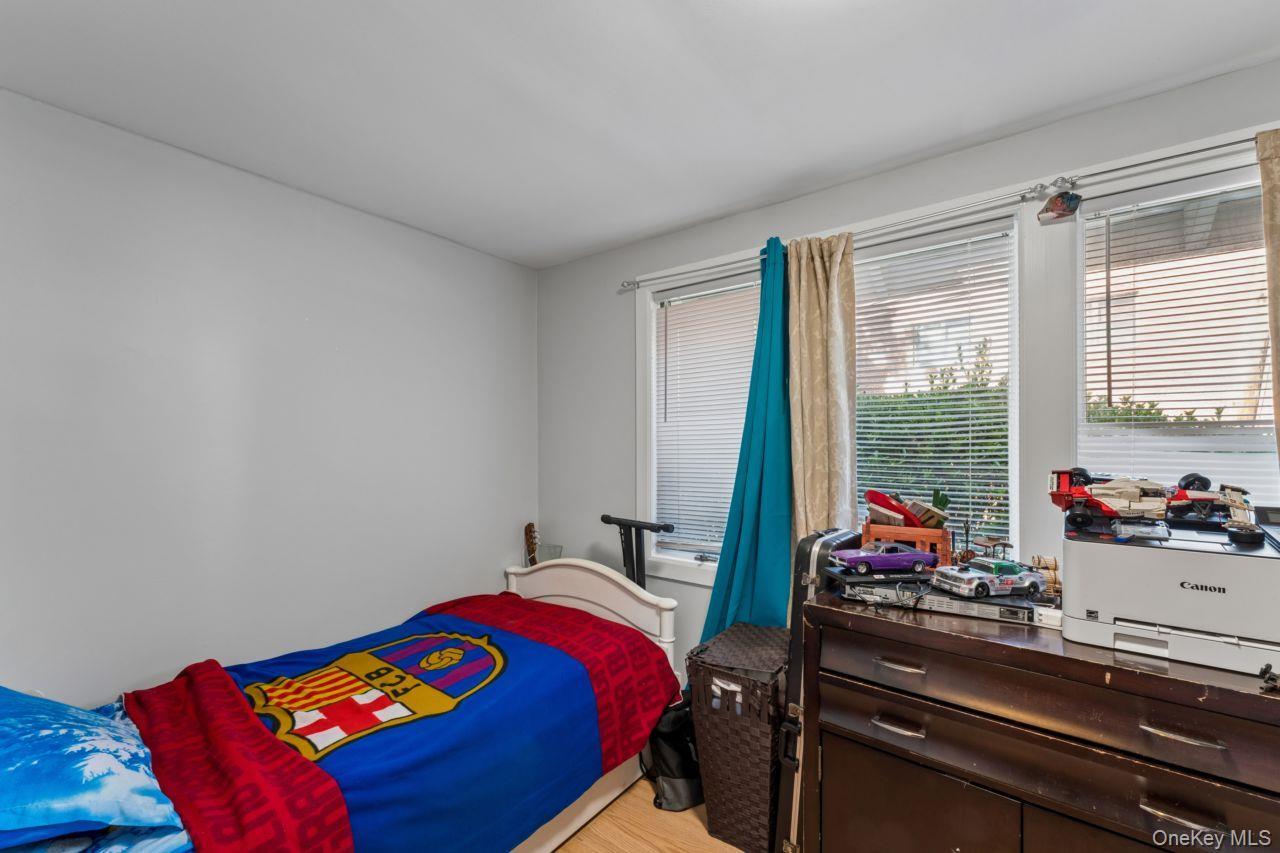 Single Family Forest Avenue Nassau County, NY 11581, MLS-1030562-24