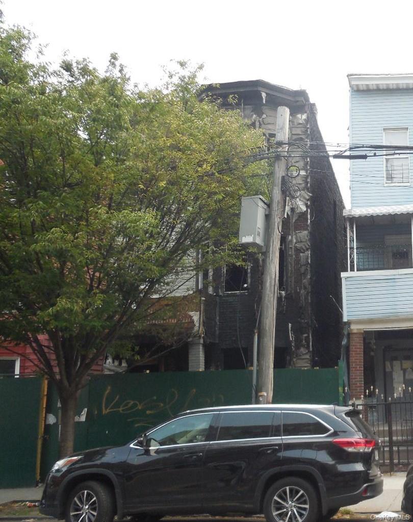 Single Family Crotona Avenue Bronx, NY 10457, MLS-1030572-4
