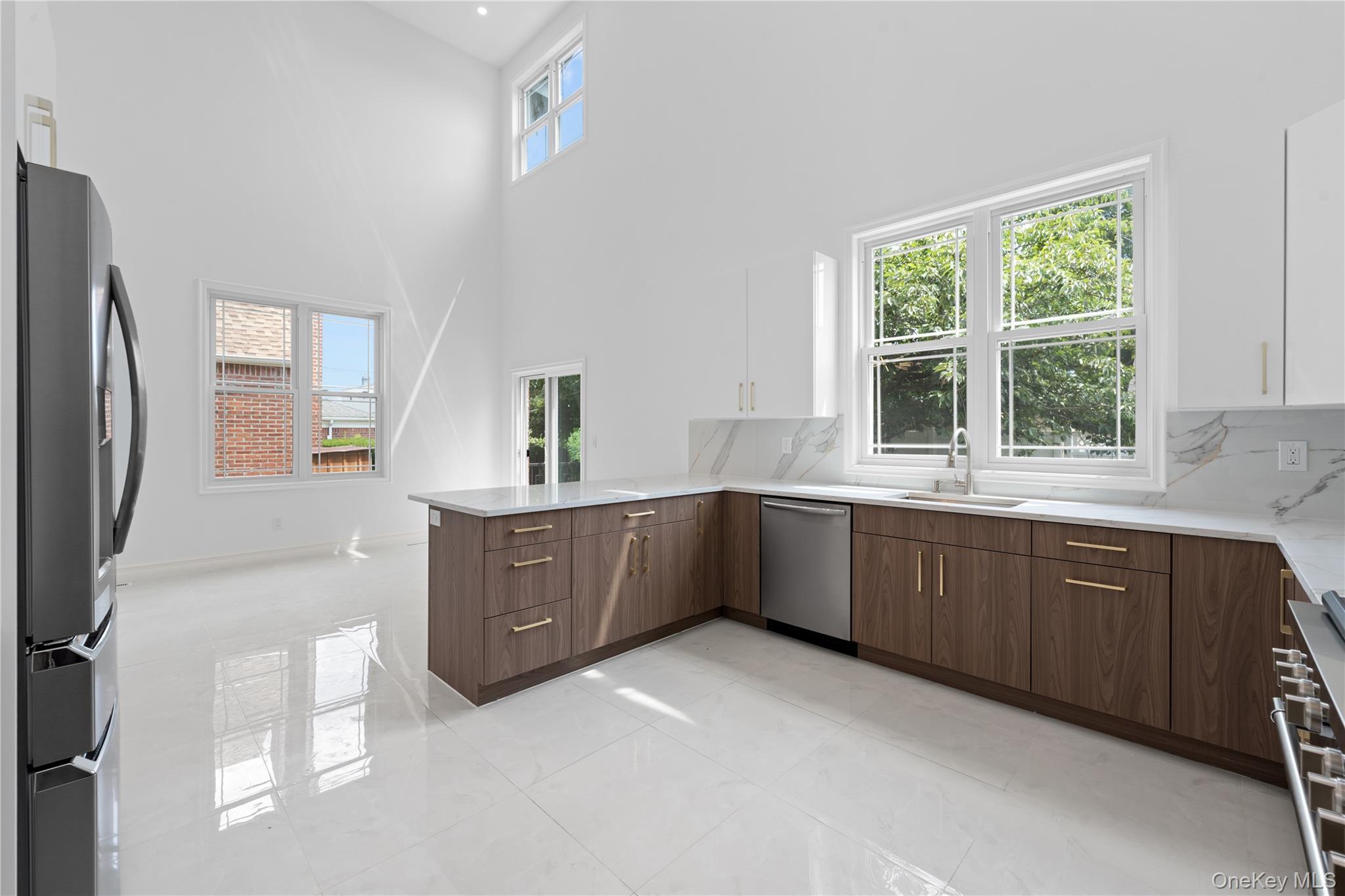 Single Family 65th Avenue Queens, NY 11365, MLS-1030574-11