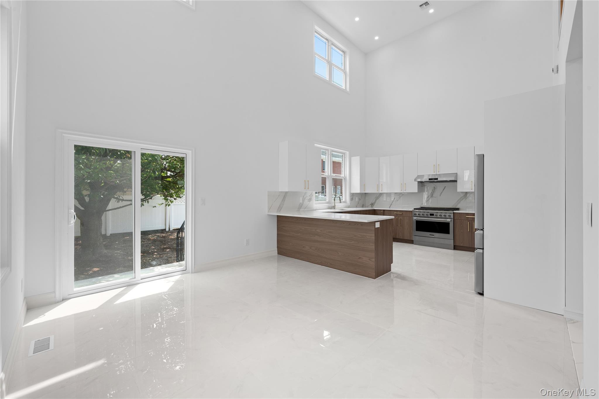 Single Family 65th Avenue Queens, NY 11365, MLS-1030574-13