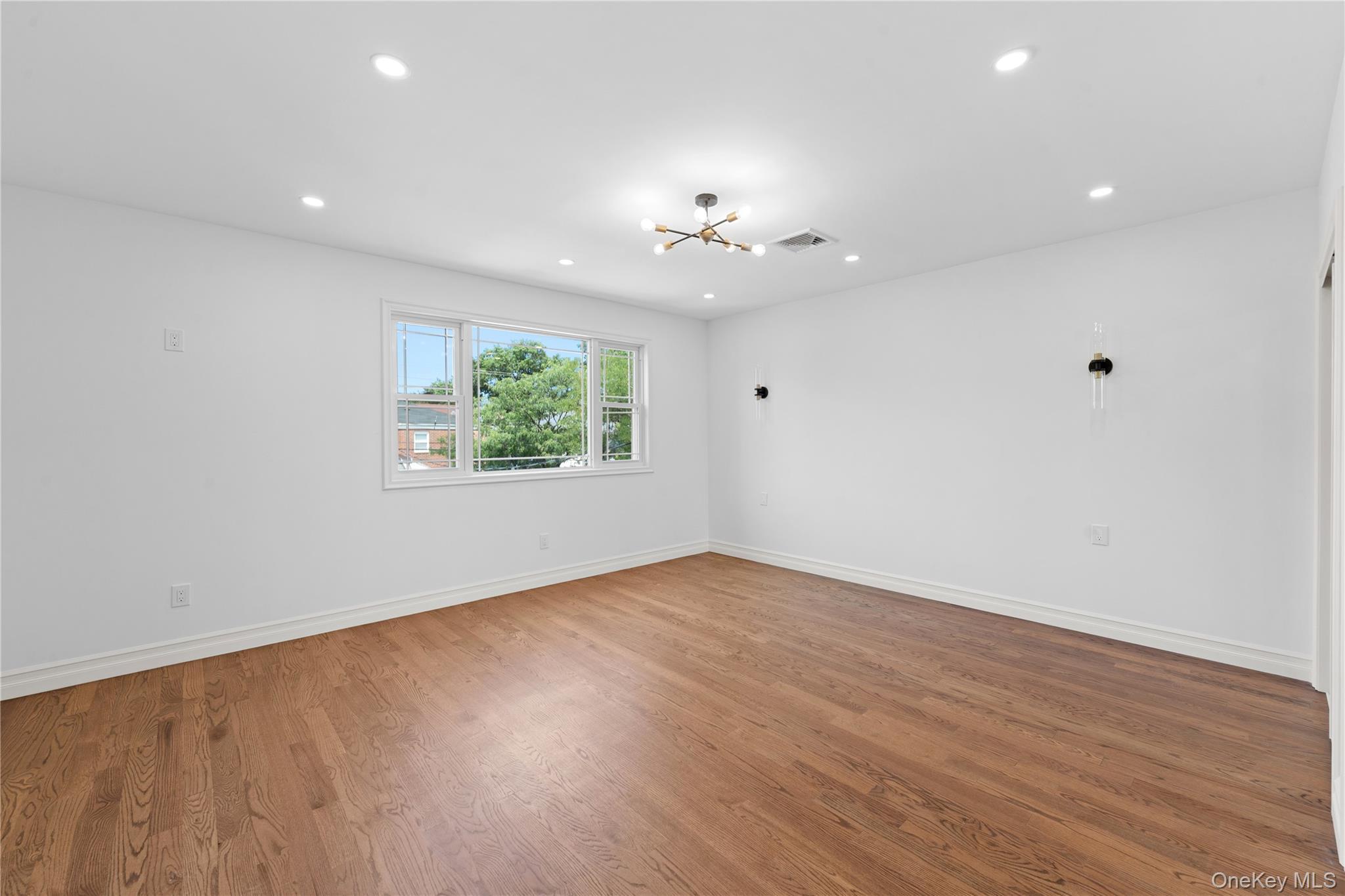Single Family 65th Avenue Queens, NY 11365, MLS-1030574-14