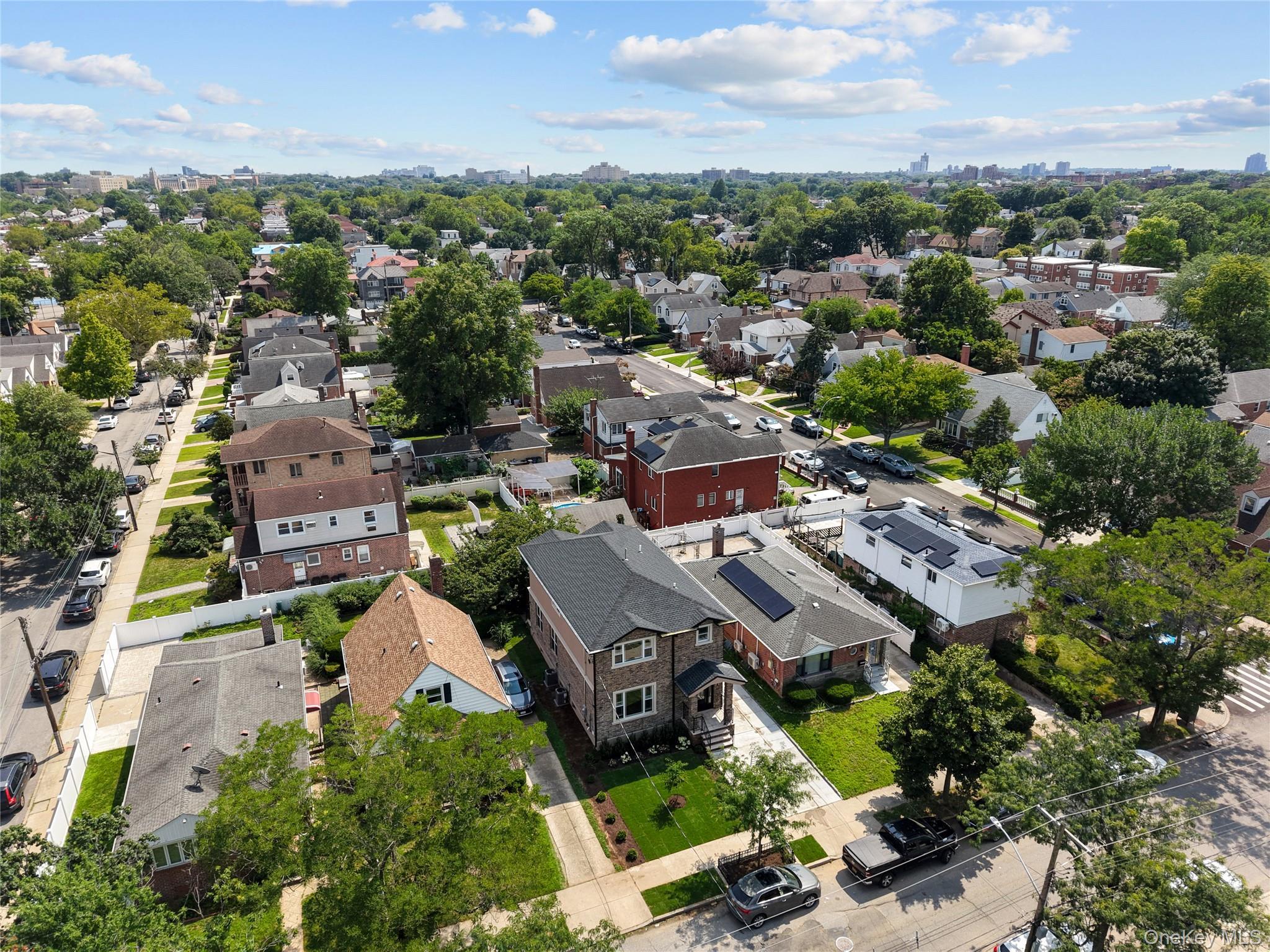 Single Family 65th Avenue Queens, NY 11365, MLS-1030574-33