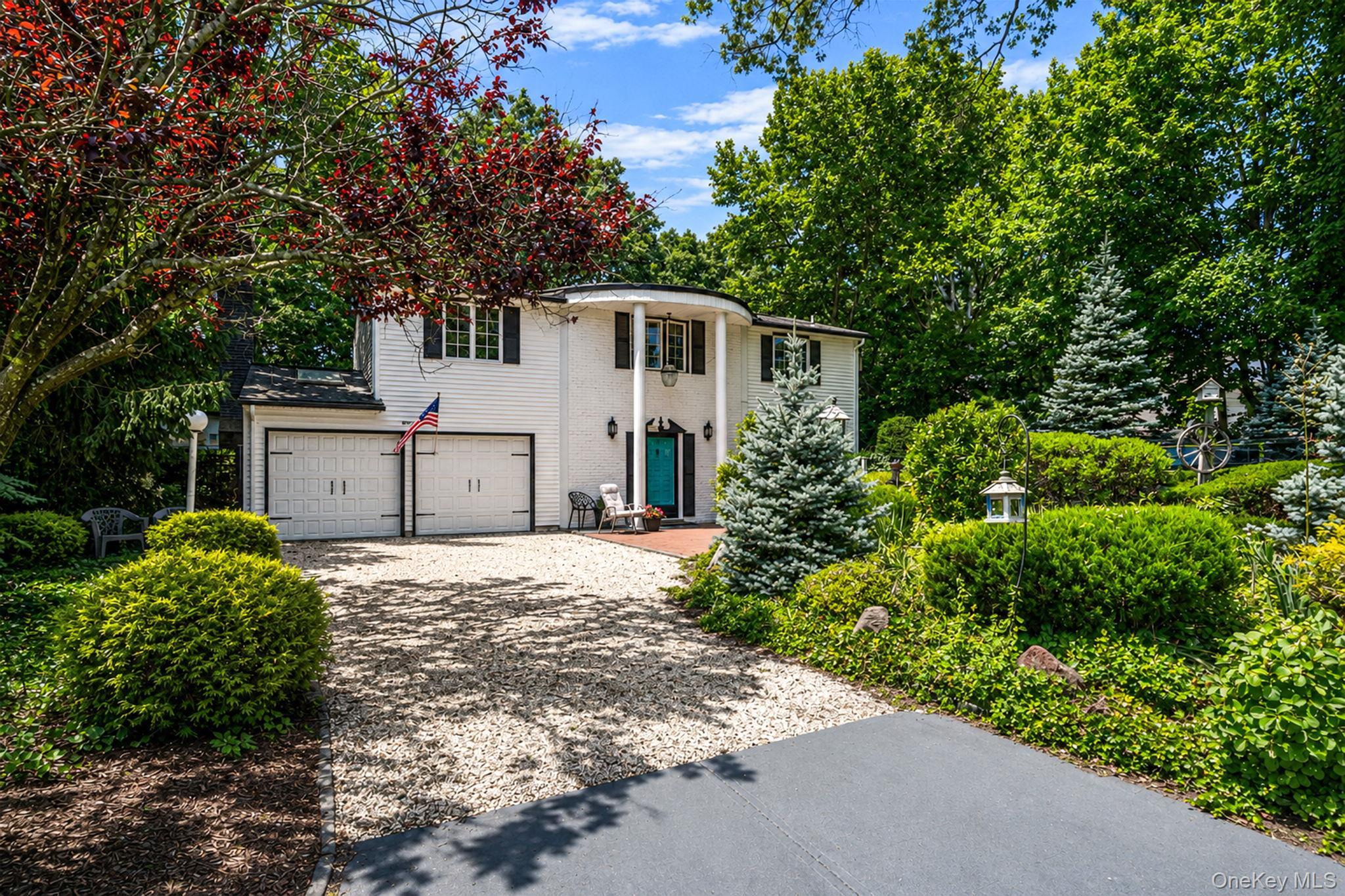 Single Family Birchfield Court Suffolk County, NY 11727, MLS-1030580-2