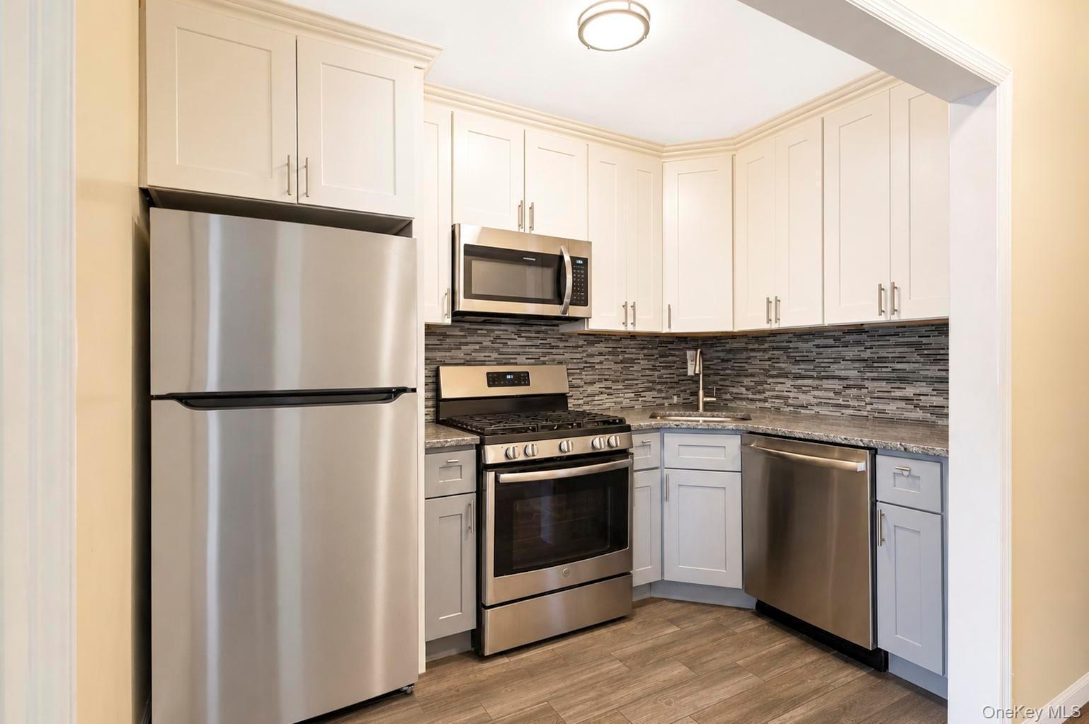 Single Family Springfield Boulevard Queens, NY 11429, MLS-1030600-16