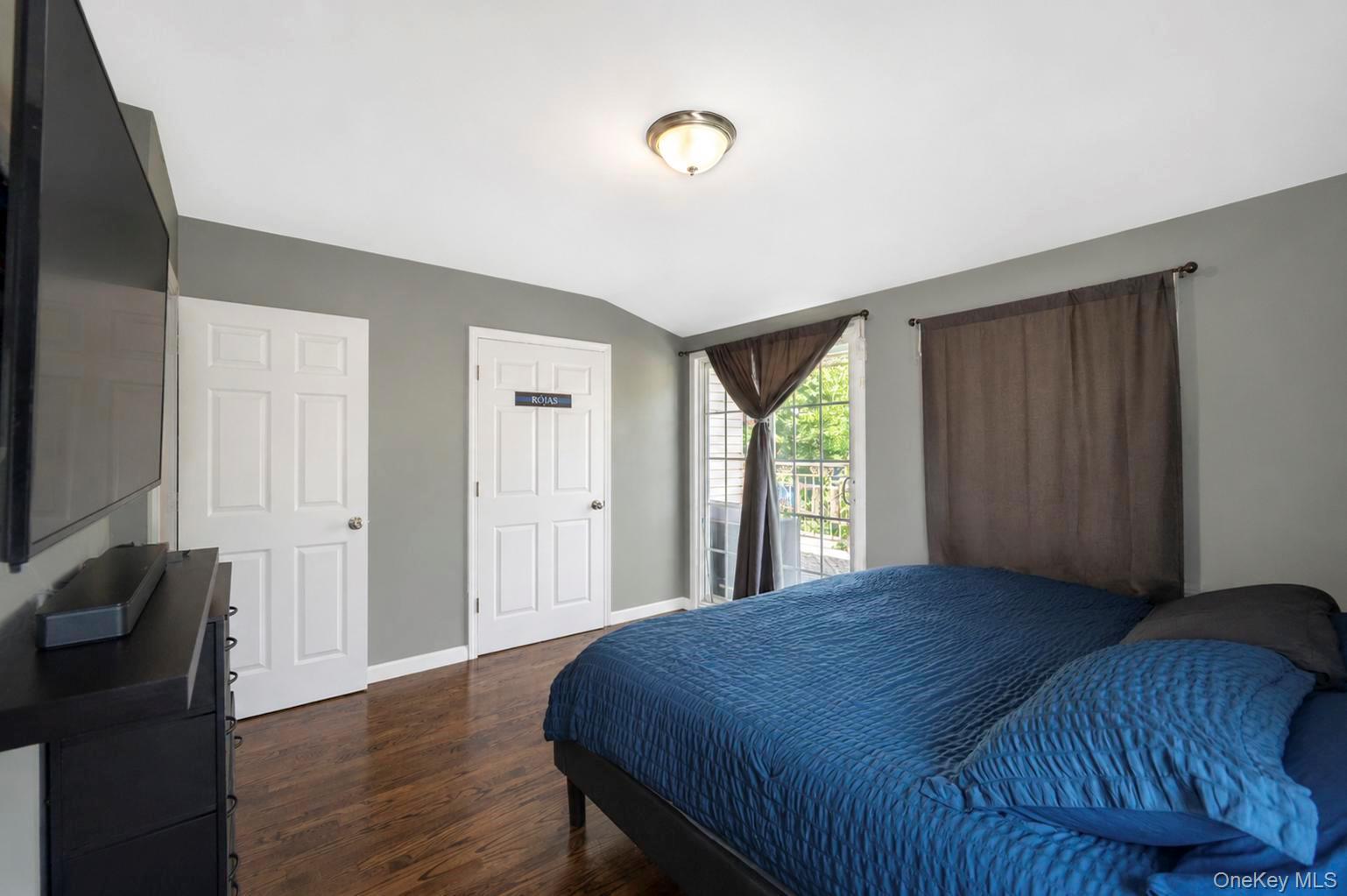 Single Family Springfield Boulevard Queens, NY 11429, MLS-1030600-21