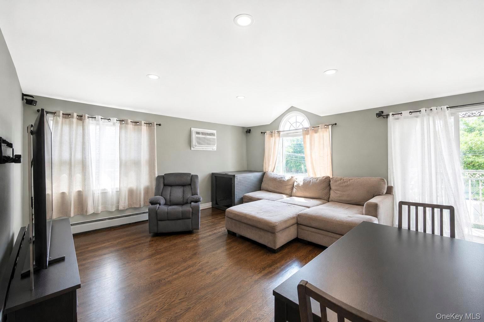 Single Family Springfield Boulevard Queens, NY 11429, MLS-1030600-29
