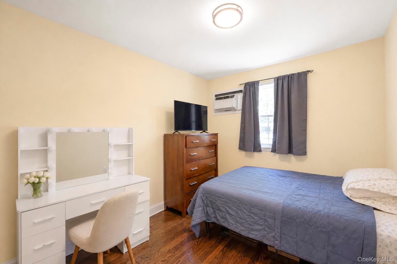 Single Family Springfield Boulevard Queens, NY 11429, MLS-1030600-33