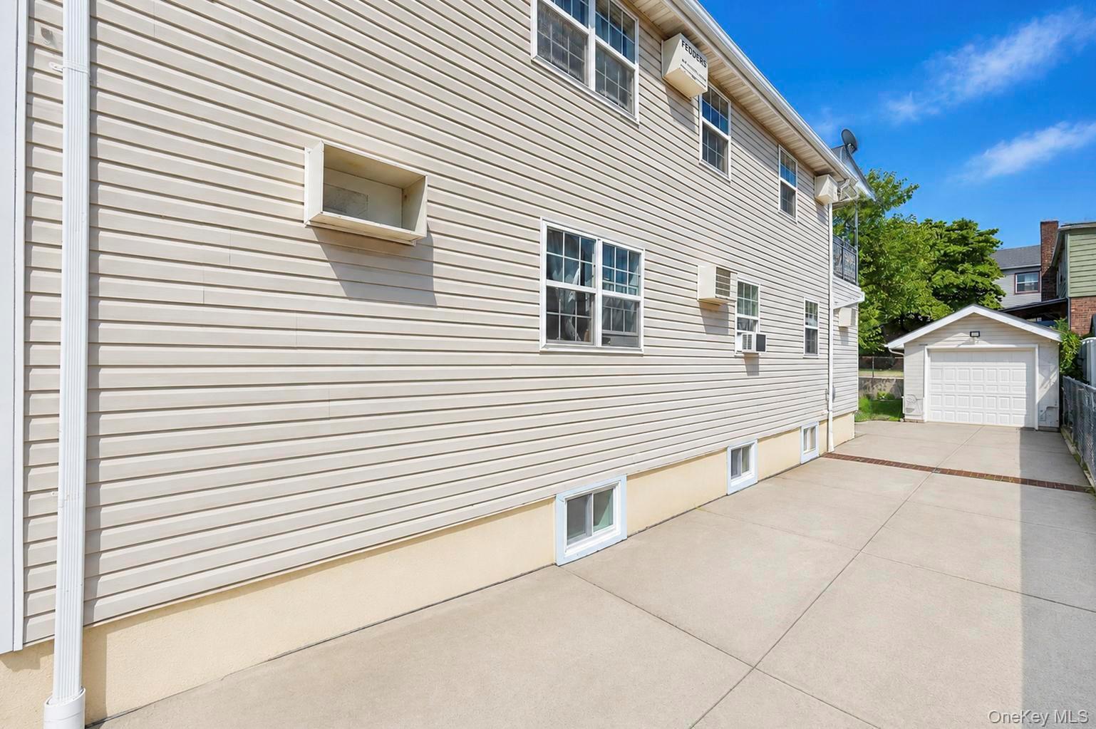 Single Family Springfield Boulevard Queens, NY 11429, MLS-1030600-6