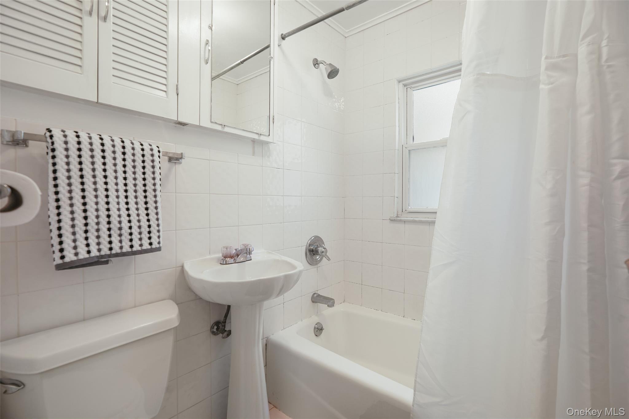 Single Family Oregon Road  Westchester County, NY 10567, MLS-1030636-15