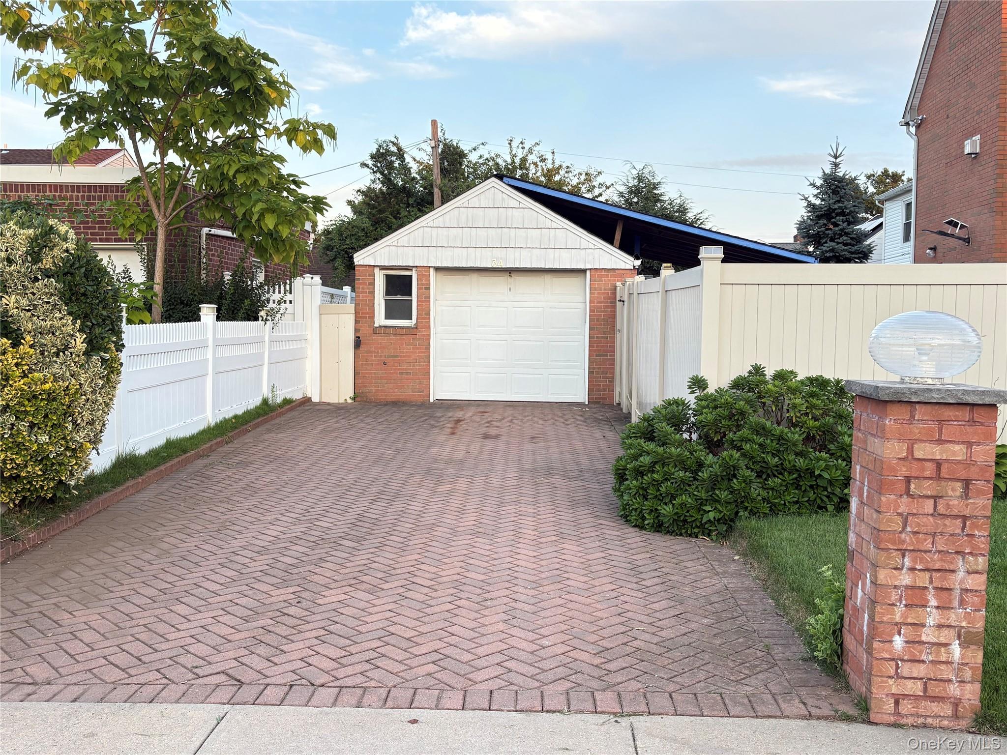 Single Family Marlowe Road  Nassau County, NY 11580, MLS-1030645-4