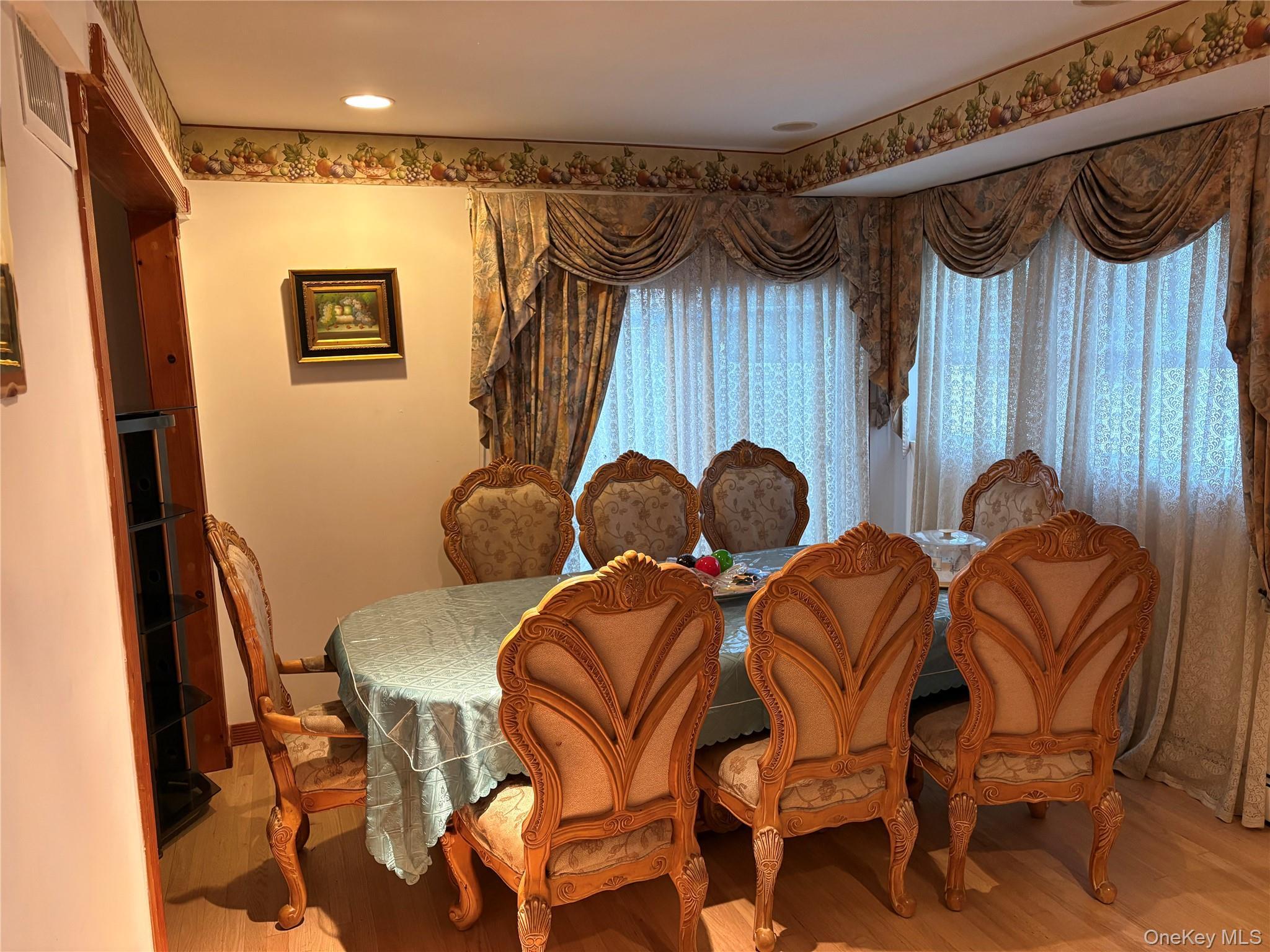 Single Family Marlowe Road  Nassau County, NY 11580, MLS-1030645-7
