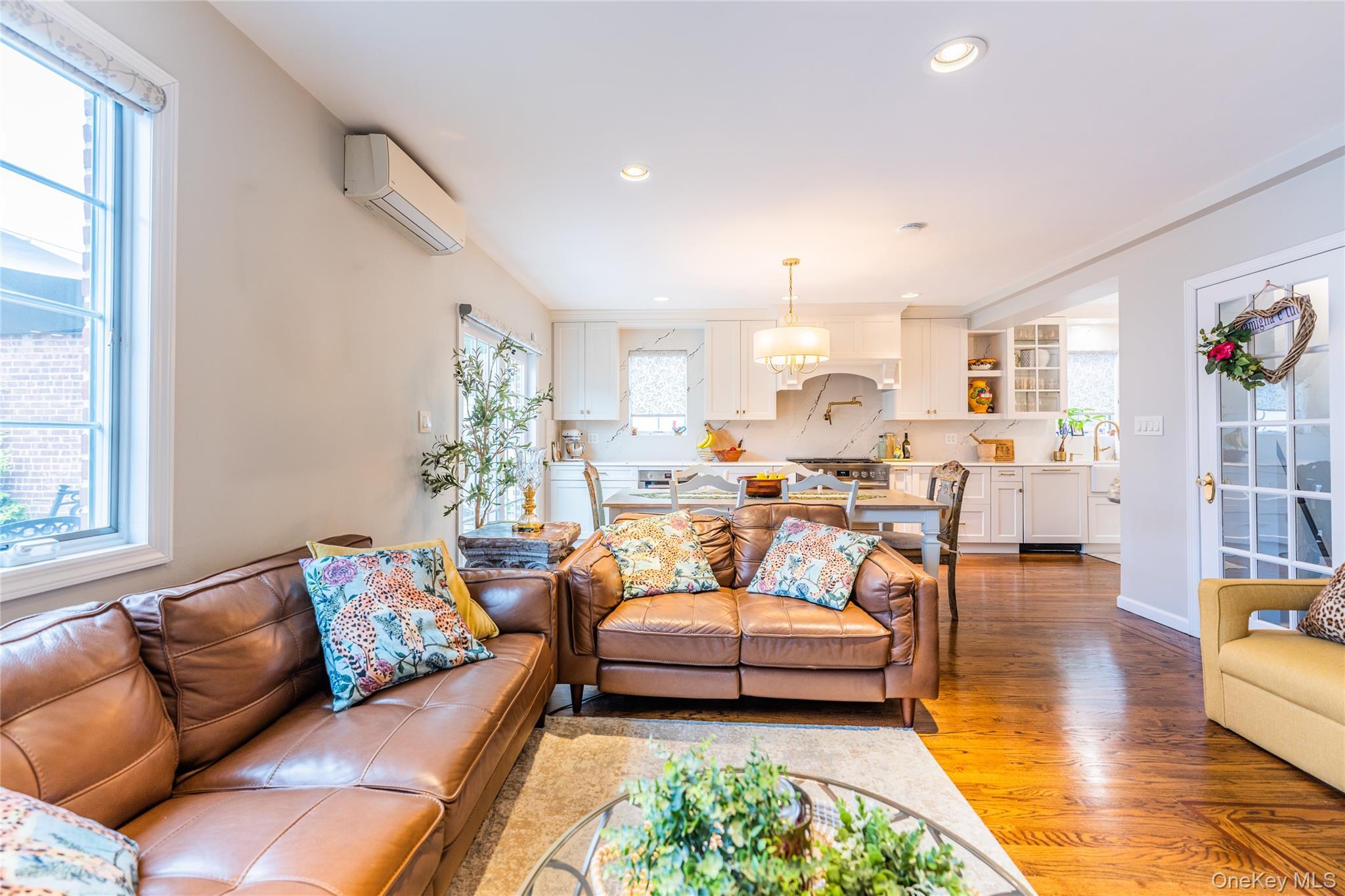 Single Family 24th Road Queens, NY 11357, MLS-1030646-13