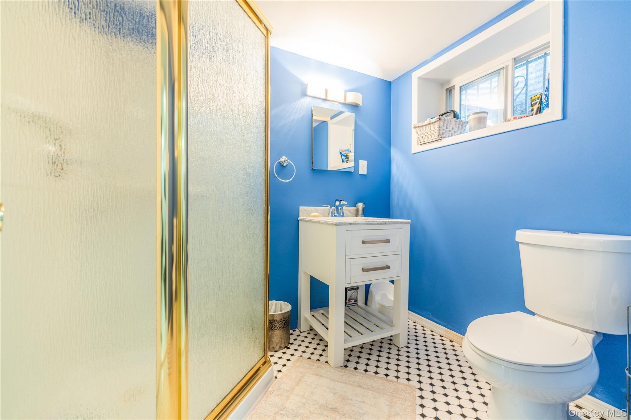 Single Family 24th Road Queens, NY 11357, MLS-1030646-22