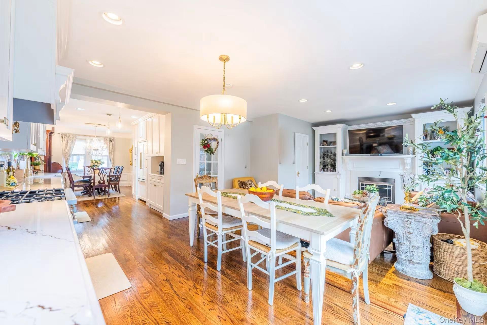 Single Family 24th Road Queens, NY 11357, MLS-1030646-8