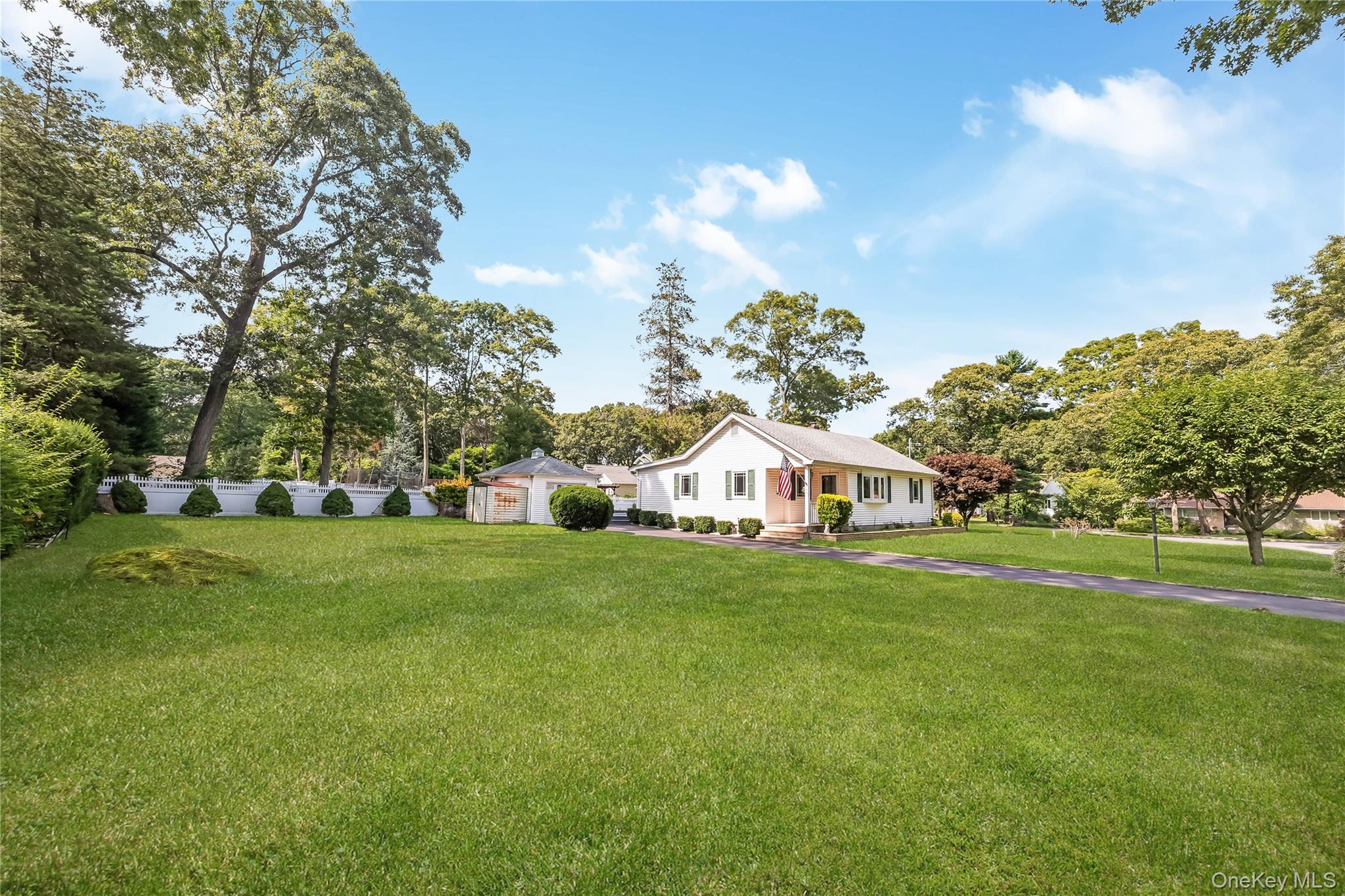 Single Family Pineacre Drive Suffolk County, NY 11787, MLS-1030650-32