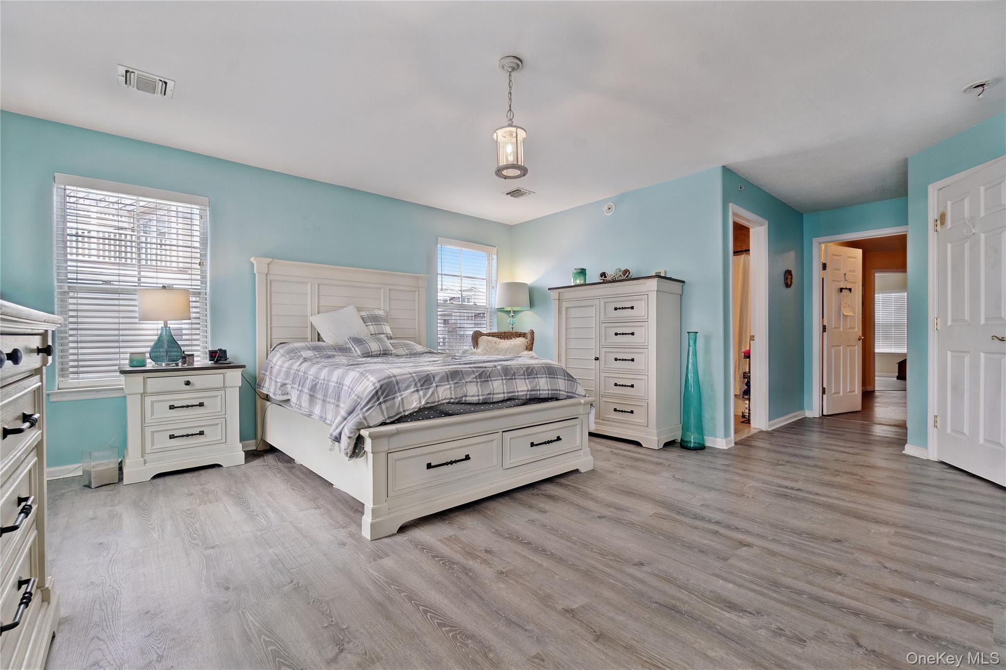 Single Family Ocean Avenue S Queens, NY 11692, MLS-1030678-12