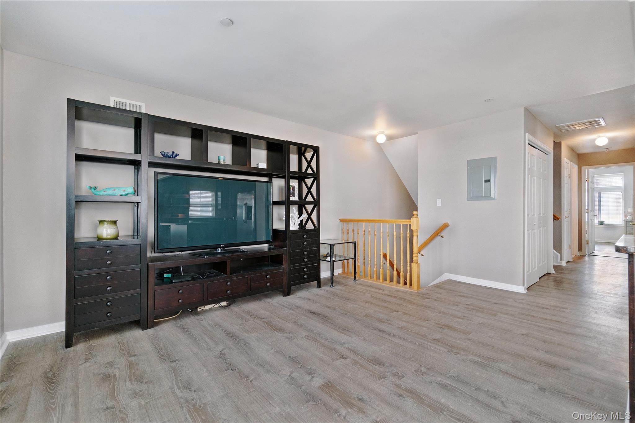 Single Family Ocean Avenue S Queens, NY 11692, MLS-1030678-18