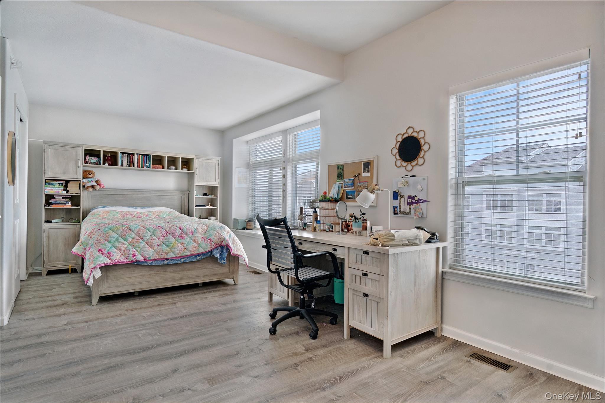 Single Family Ocean Avenue S Queens, NY 11692, MLS-1030678-20