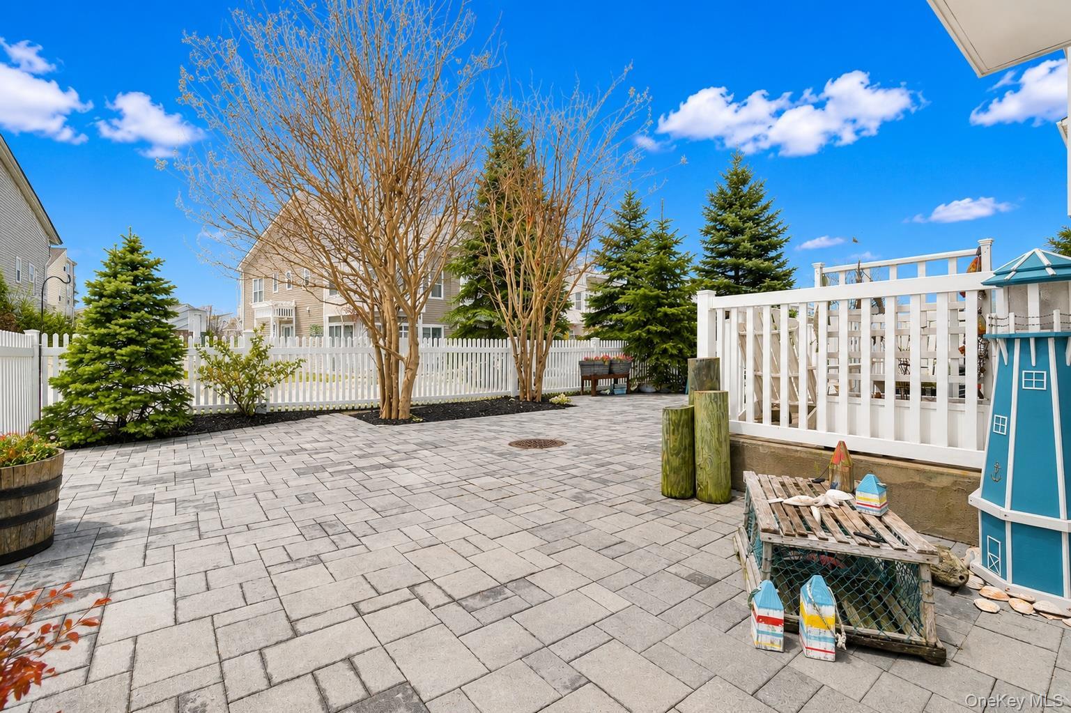 Single Family Ocean Avenue S Queens, NY 11692, MLS-1030678-27