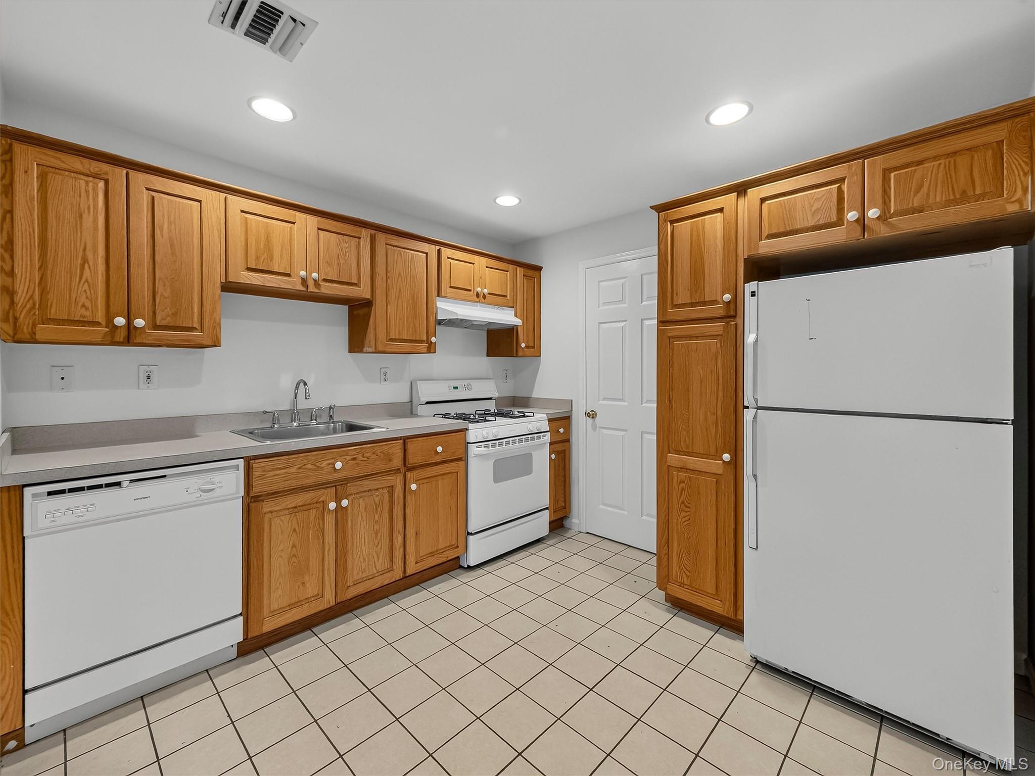 Single Family East Place Orange County, NY 10987, MLS-1030684-27