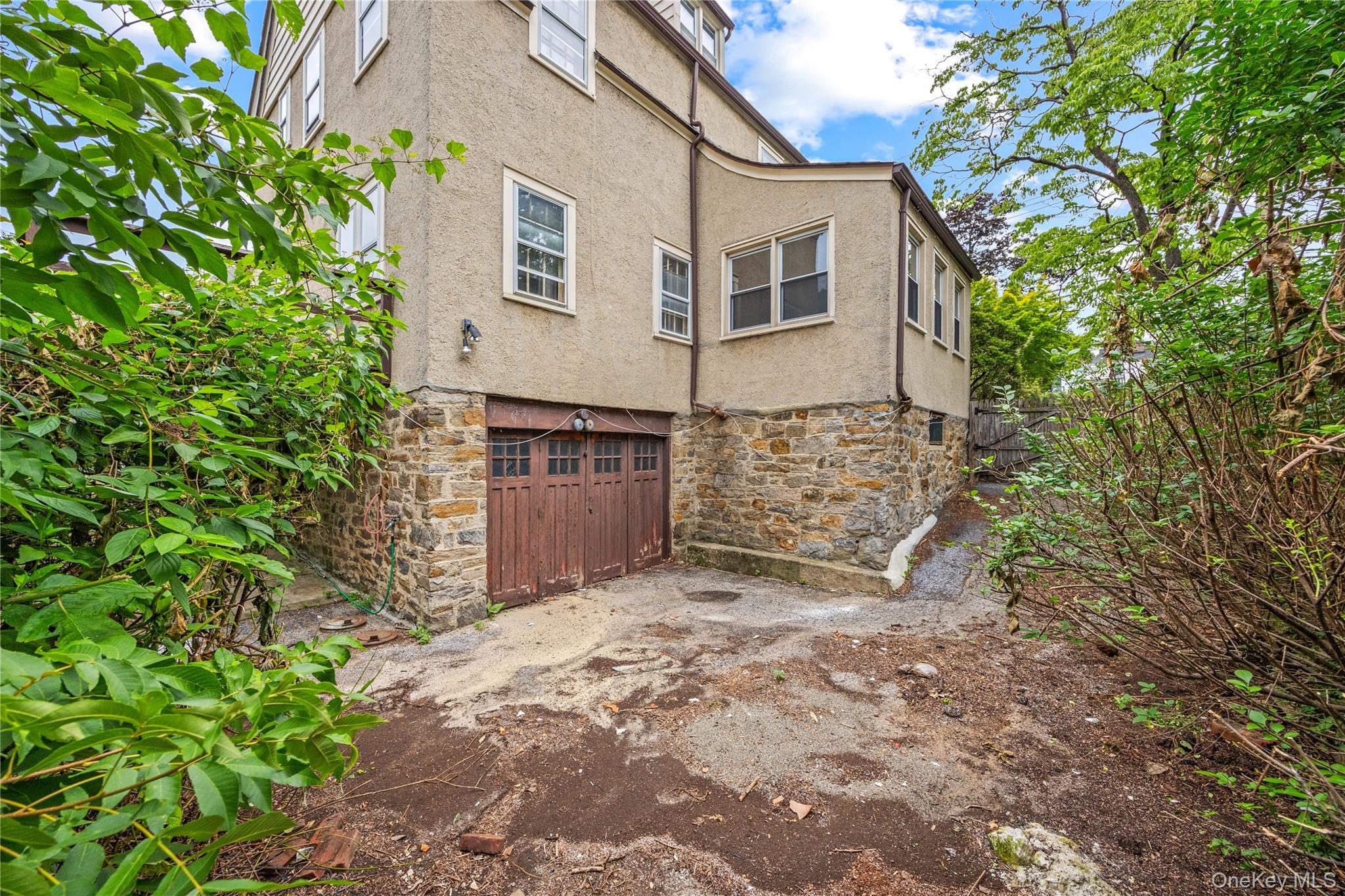 Single Family Lee Avenue  Westchester County, NY 10705, MLS-1030723-28