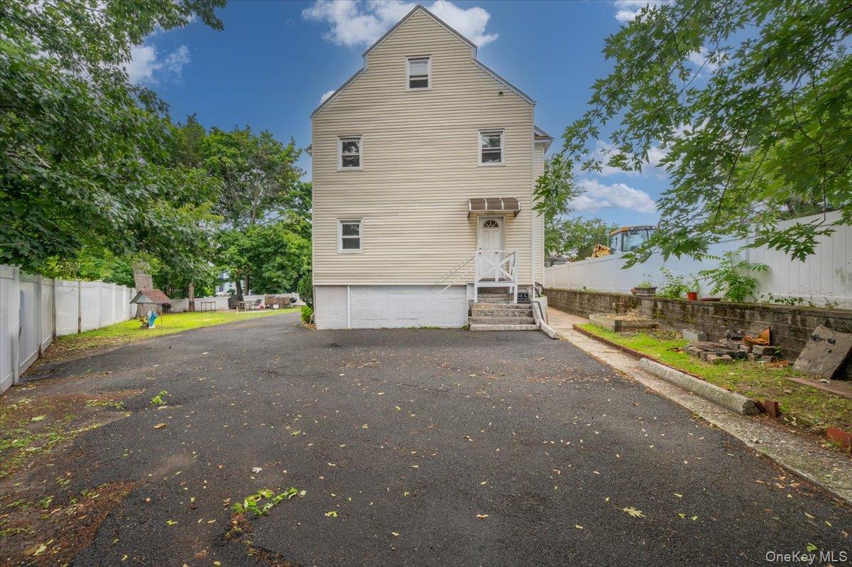 Single Family Grant Street Westchester County, NY 10573, MLS-1030731-4