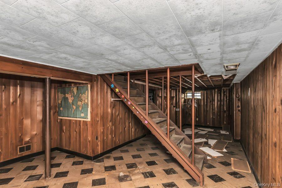 Single Family Windsor Road Nassau County, NY 11553, MLS-1030732-14