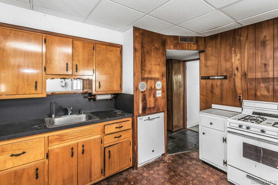 Single Family Windsor Road Nassau County, NY 11553, MLS-1030732-6