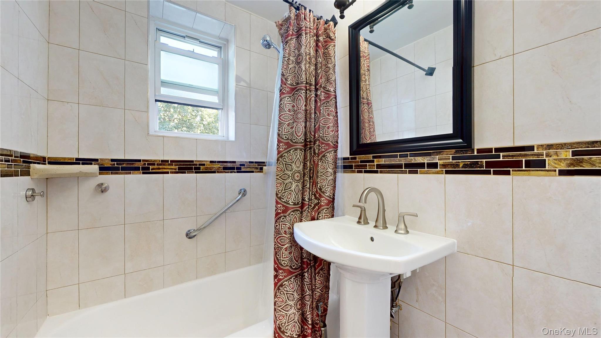 Apartment 169th Street Queens, NY 11432, MLS-1030735-17