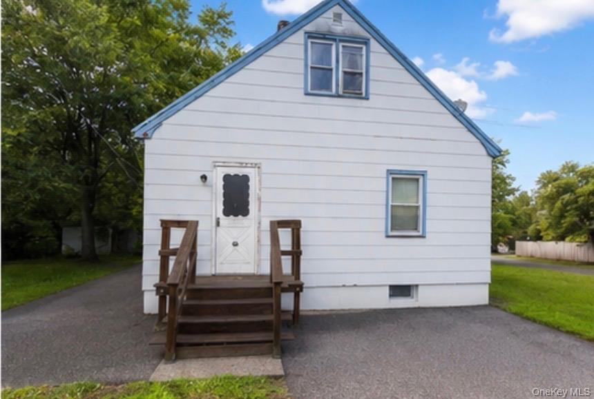 Single Family N Gardiner Drive Suffolk County, NY 11706, MLS-1030738-2