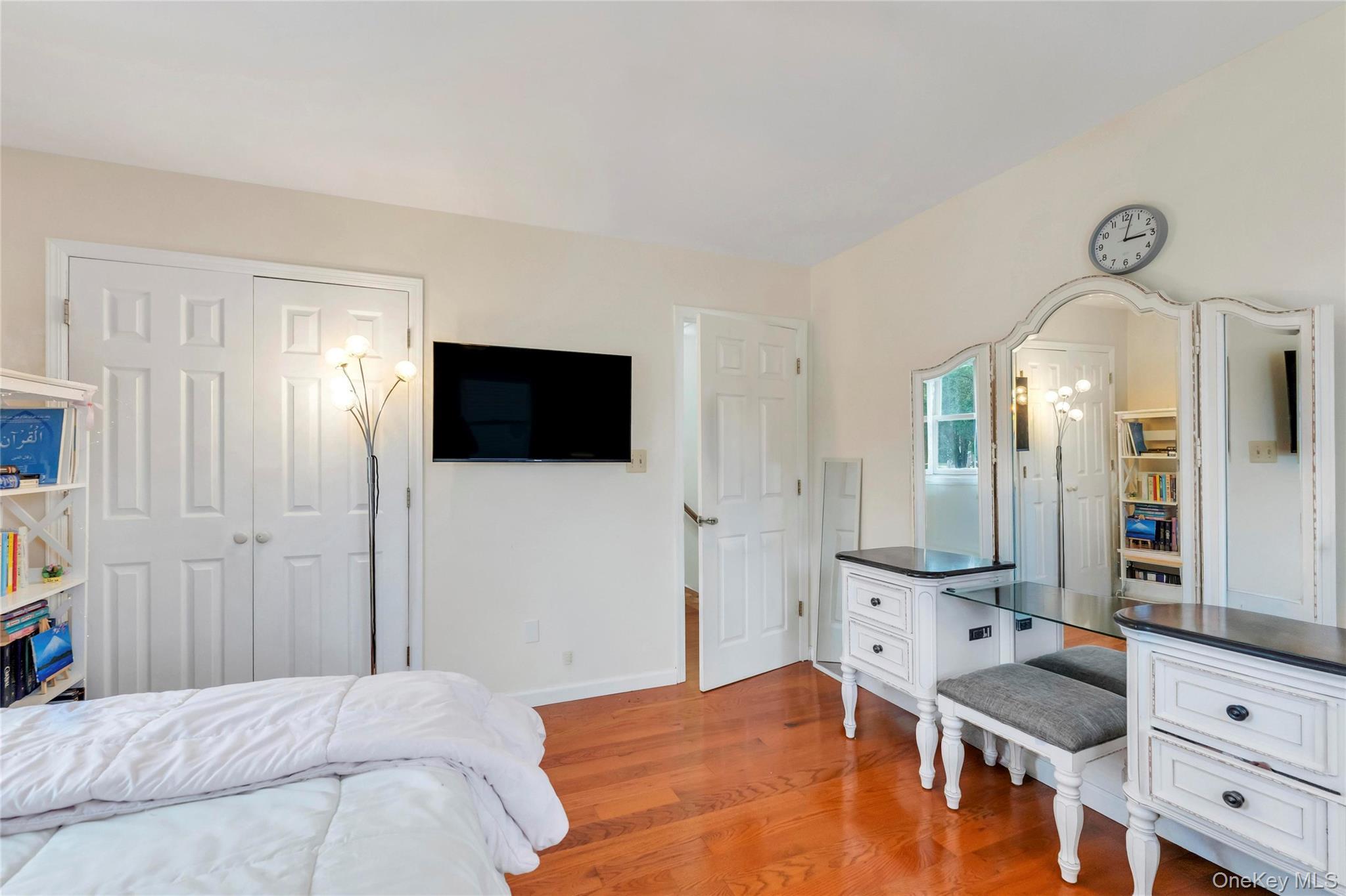 Single Family 6th Street Nassau County, NY 11554, MLS-1030759-19