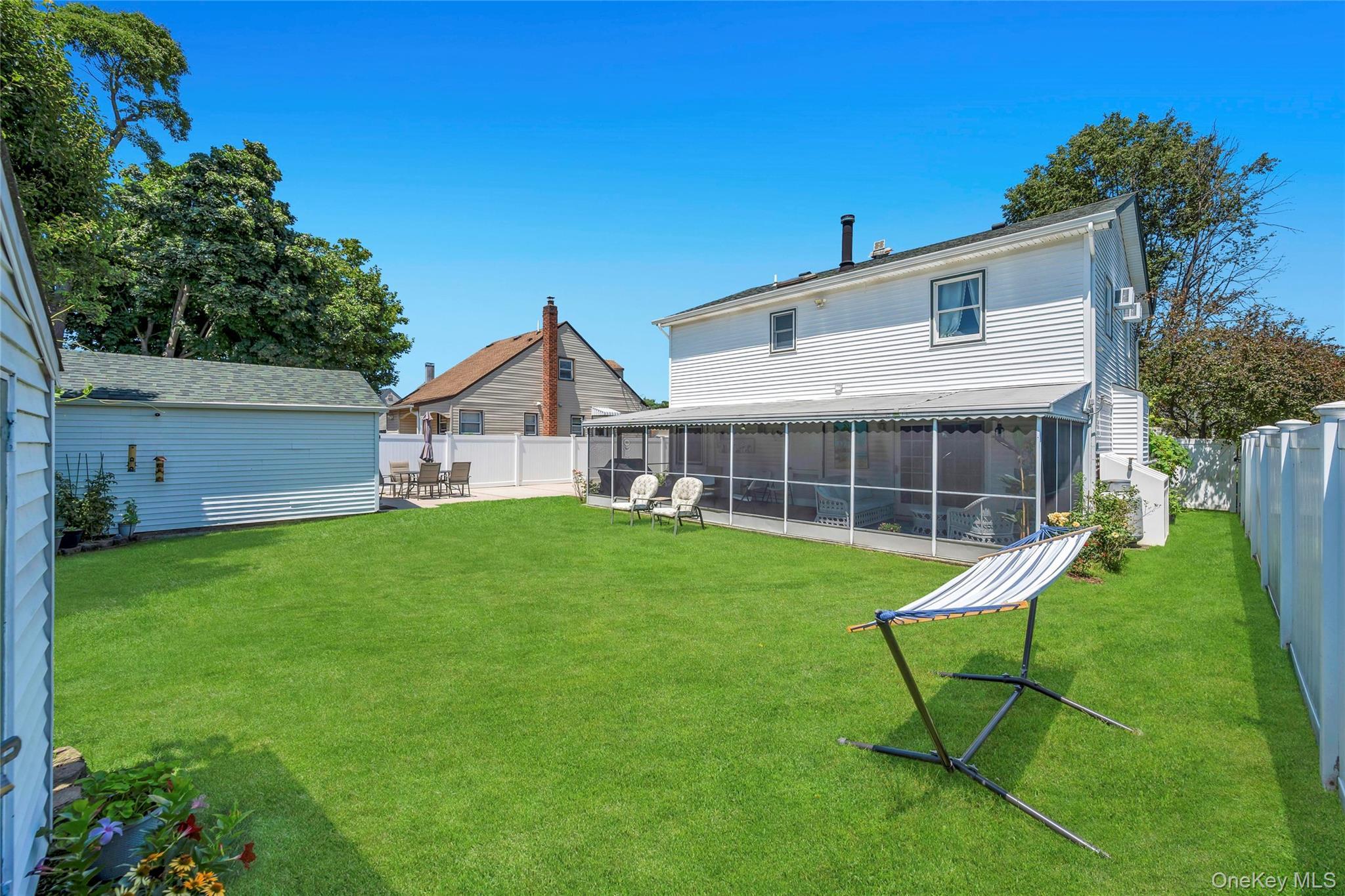 Single Family 6th Street Nassau County, NY 11554, MLS-1030759-31