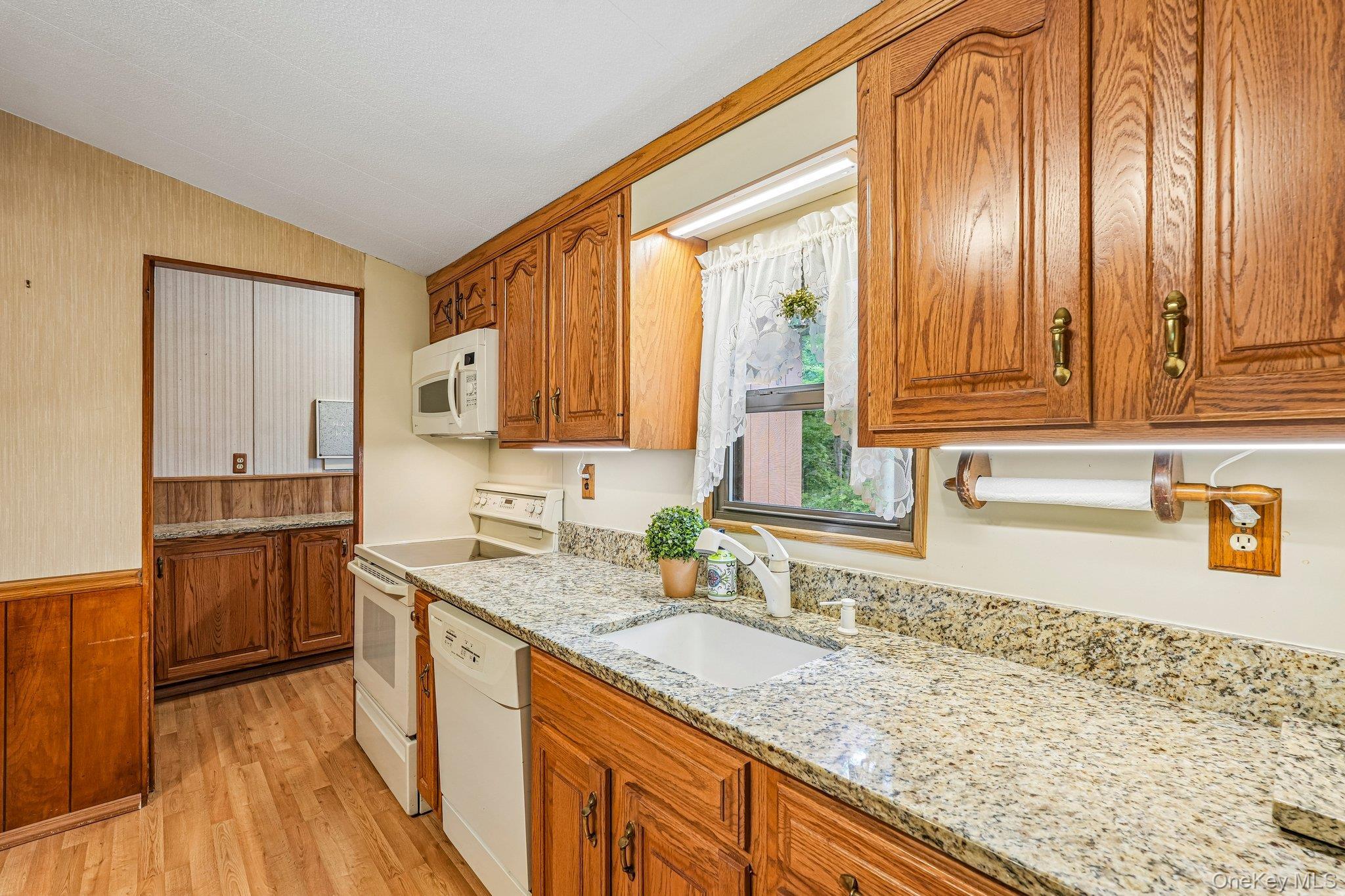 Single Family Lakeview Drive Rockland County, NY 10986, MLS-1030775-16
