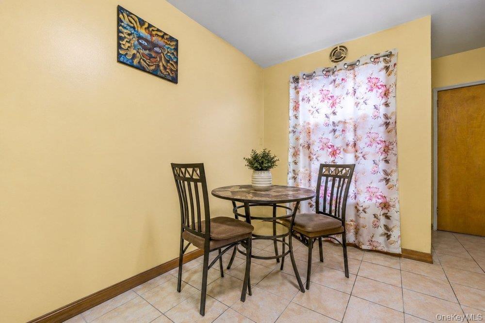 Single Family E 216th Street Bronx, NY 10467, MLS-1030810-17