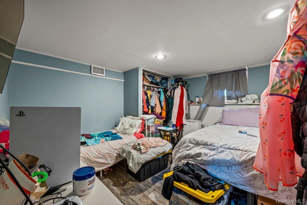 Single Family E 216th Street Bronx, NY 10467, MLS-1030810-25