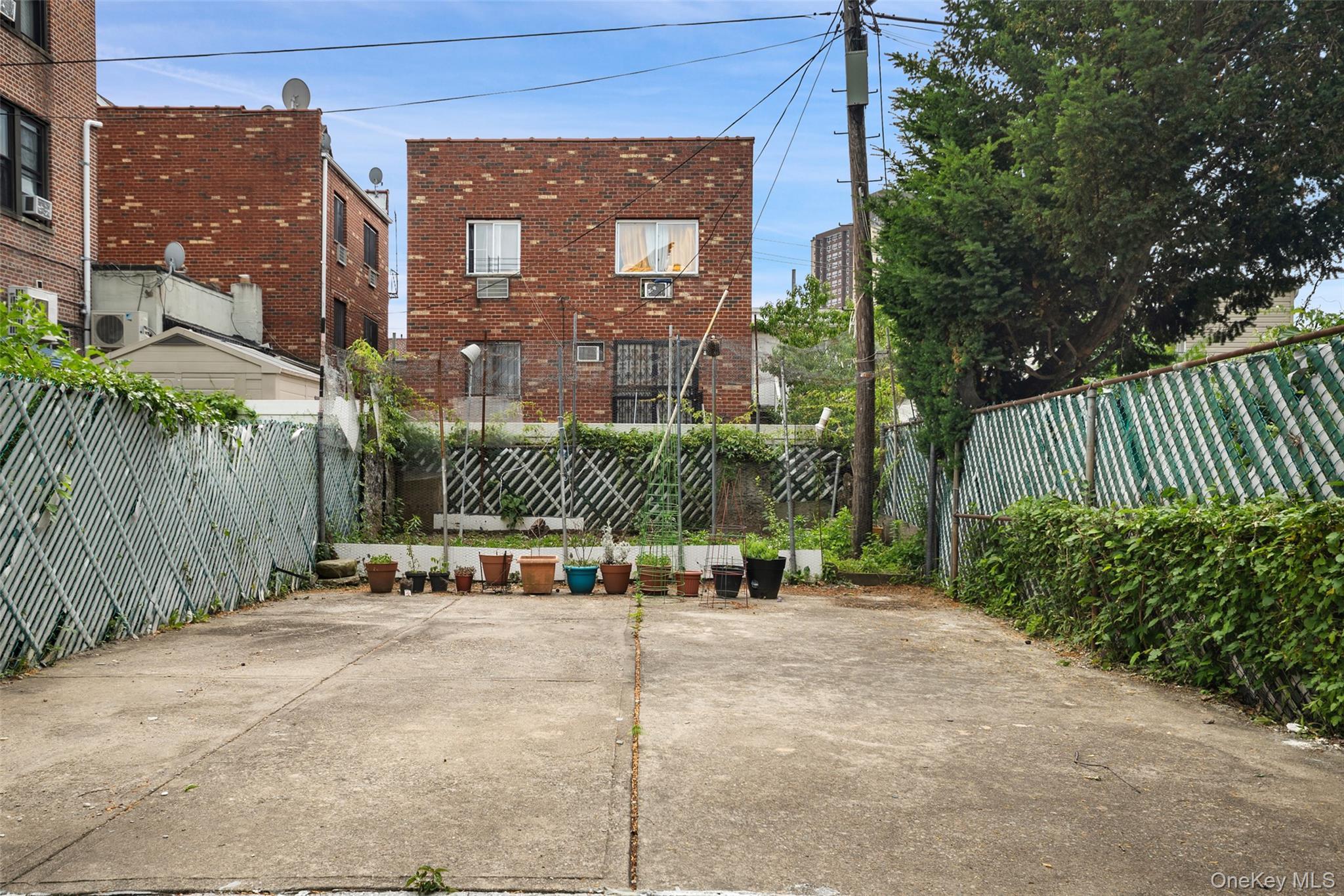 Single Family E 216th Street  Bronx, NY 10467, MLS-1030810-27