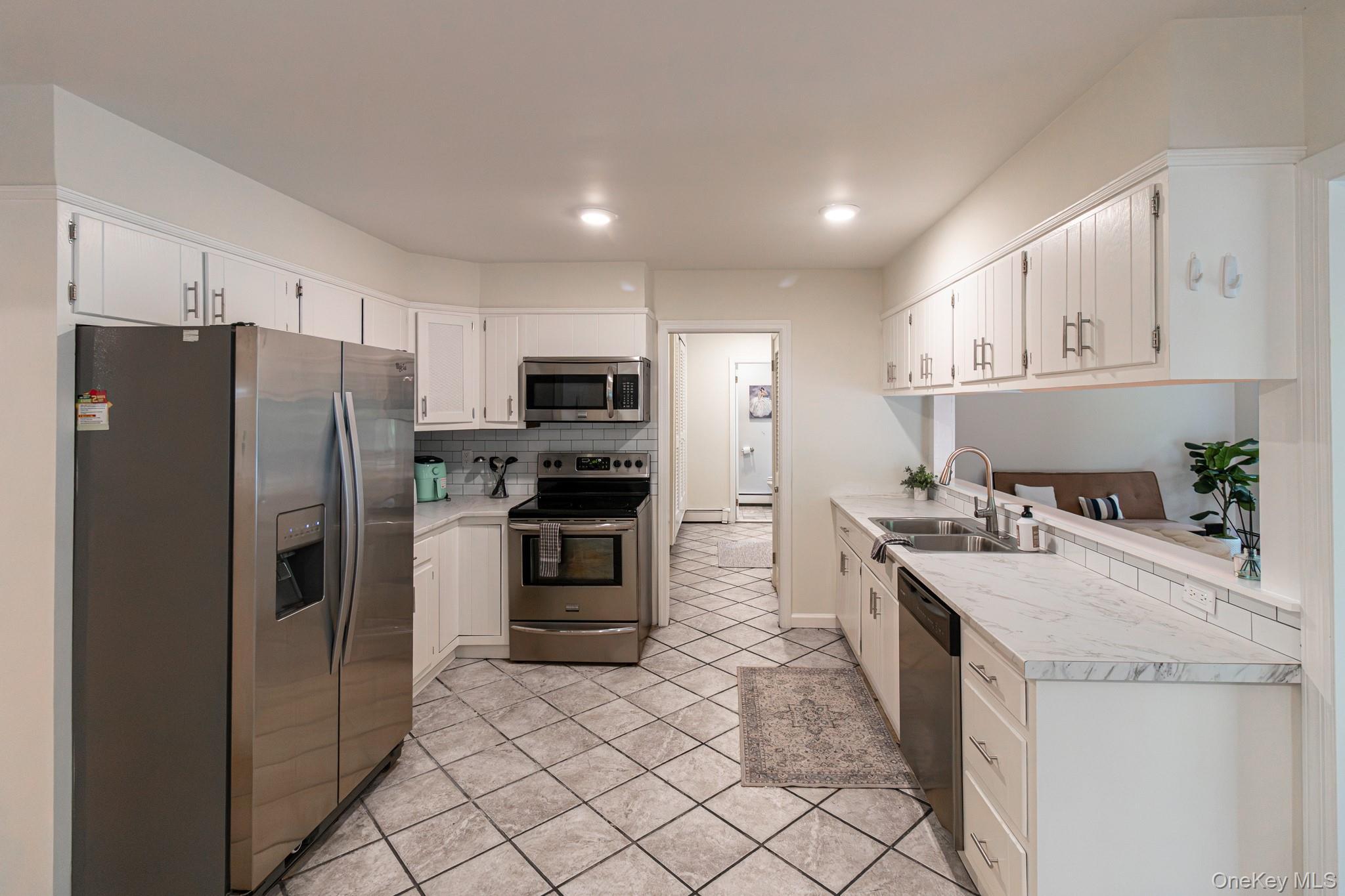 Single Family Laurelwood Drive  Suffolk County, NY 11948, MLS-1030811-4