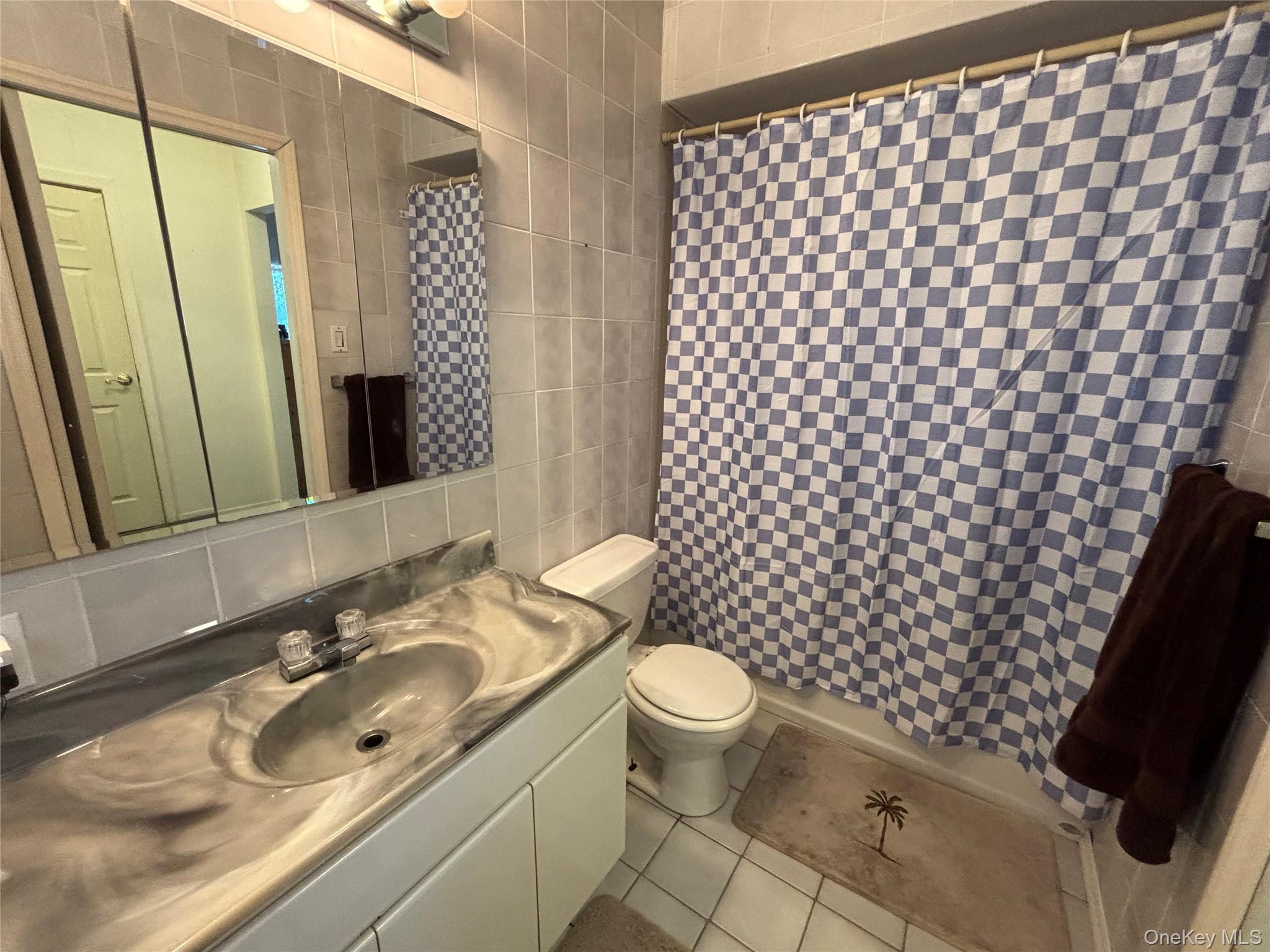 Single Family Sandy Court Suffolk County, NY 11755, MLS-1030830-18
