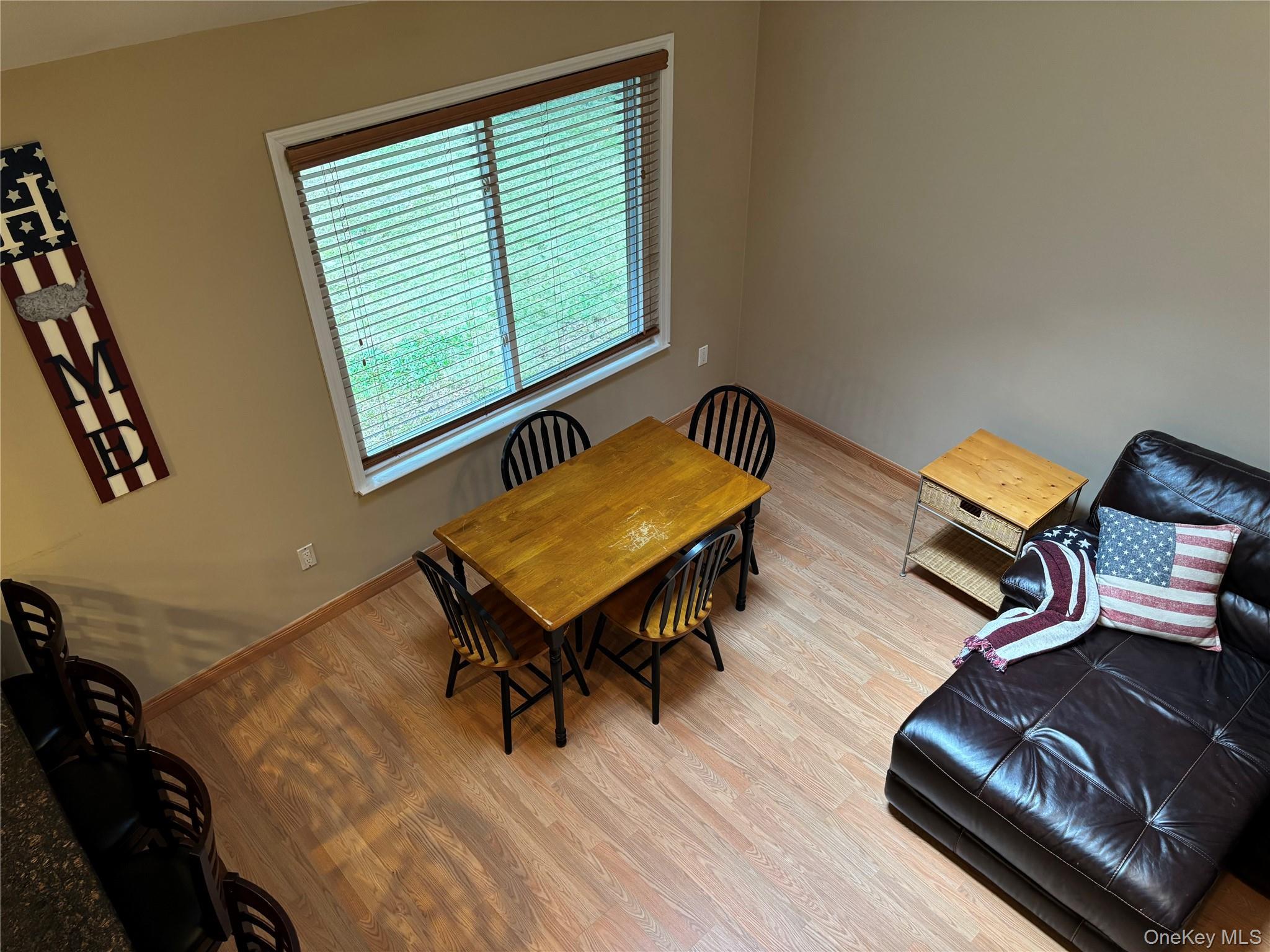Single Family Sandy Court Suffolk County, NY 11755, MLS-1030830-25