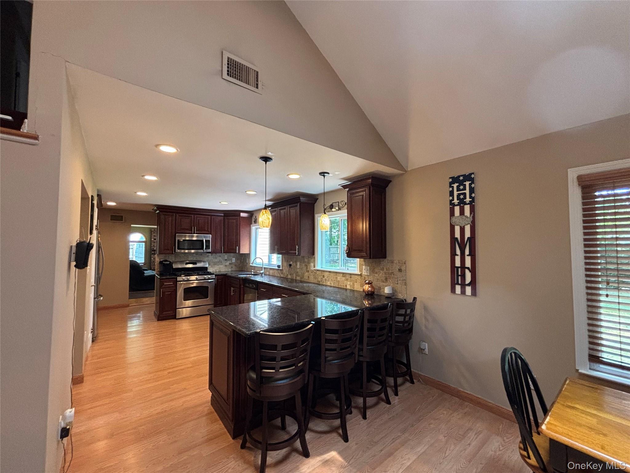 Single Family Sandy Court Suffolk County, NY 11755, MLS-1030830-5