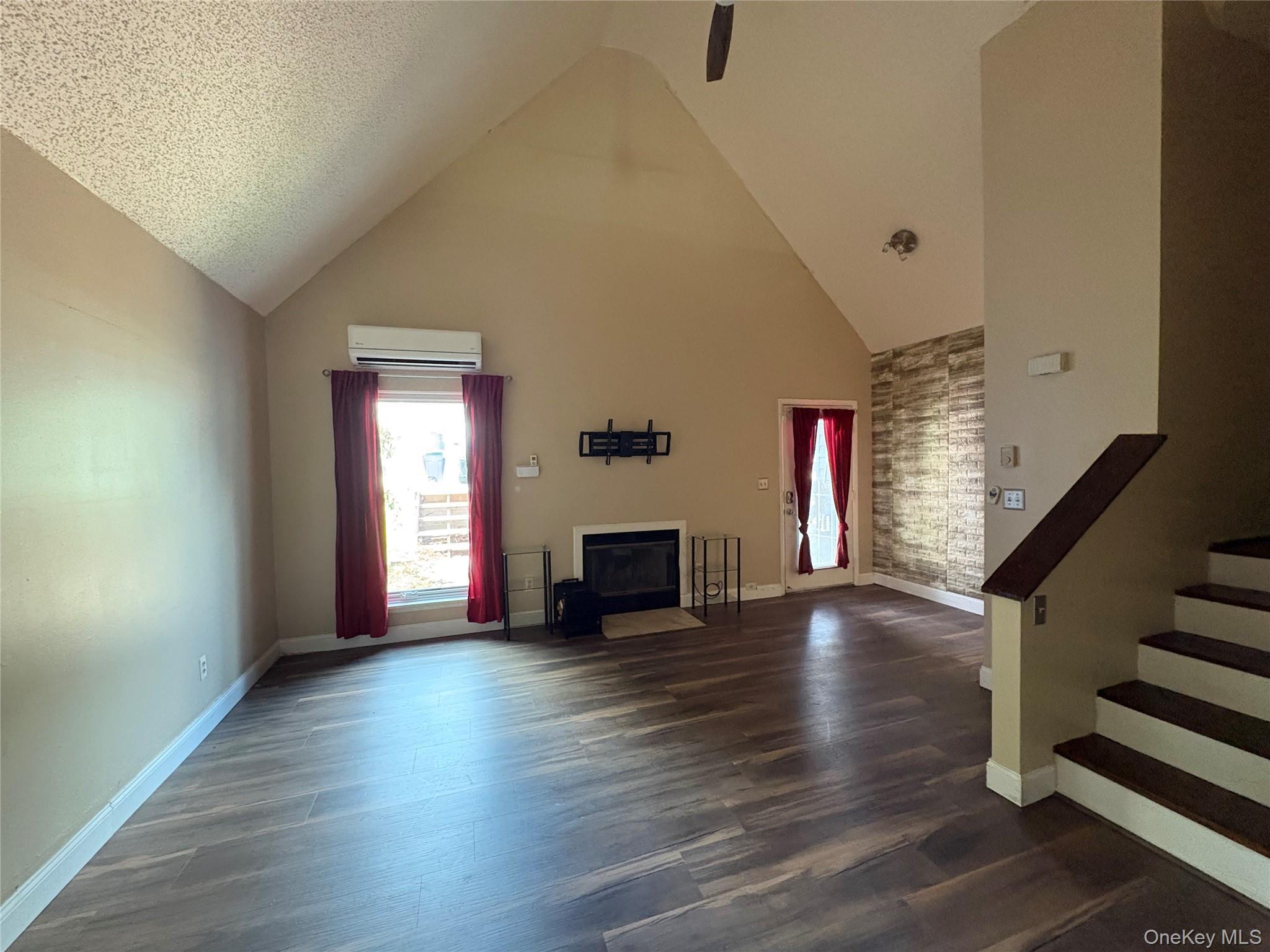 Single Family Fox Ridge  Sullivan County, NY 12789, MLS-1030839-8
