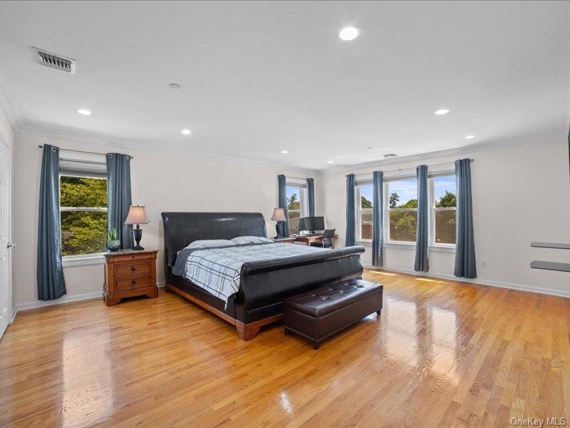 Single Family Harrison Avenue  Westchester County, NY 10528, MLS-1030849-12