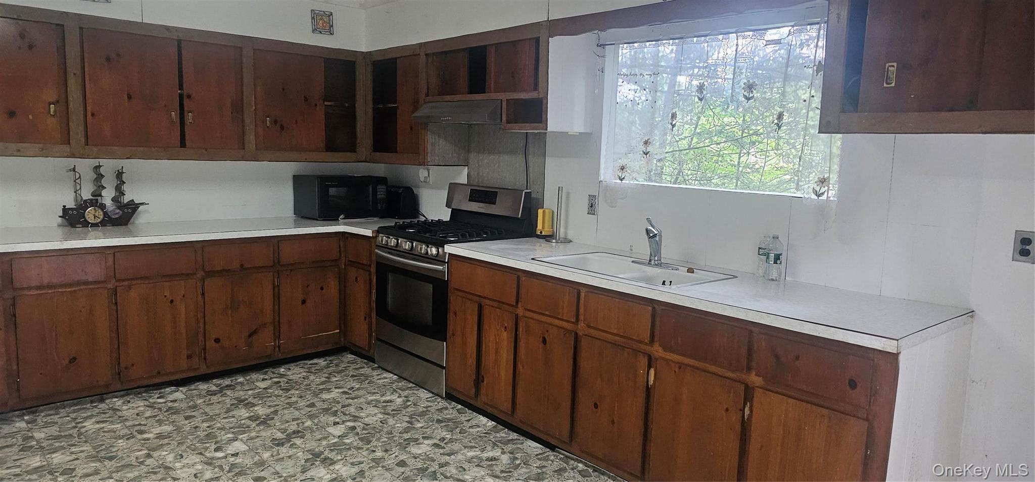 Single Family W Delaware Place Sullivan County, NY 12720, MLS-1030860-17