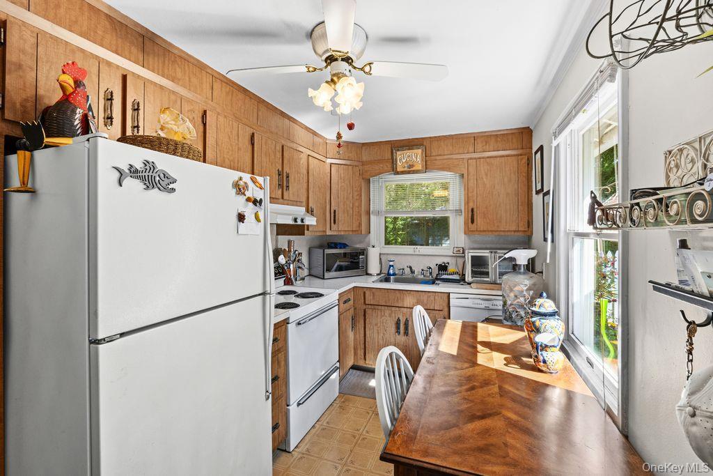 Single Family Old Bridge Road  Suffolk County, NY 11768, MLS-1030862-16